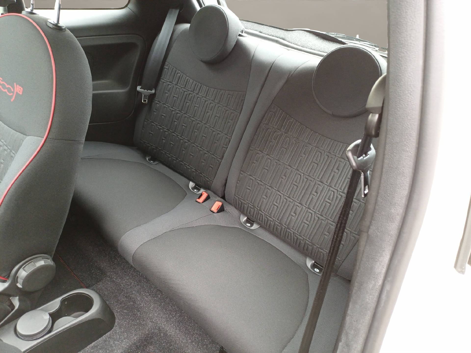 FIAT 500 1.0 Hybrid Red-image-9