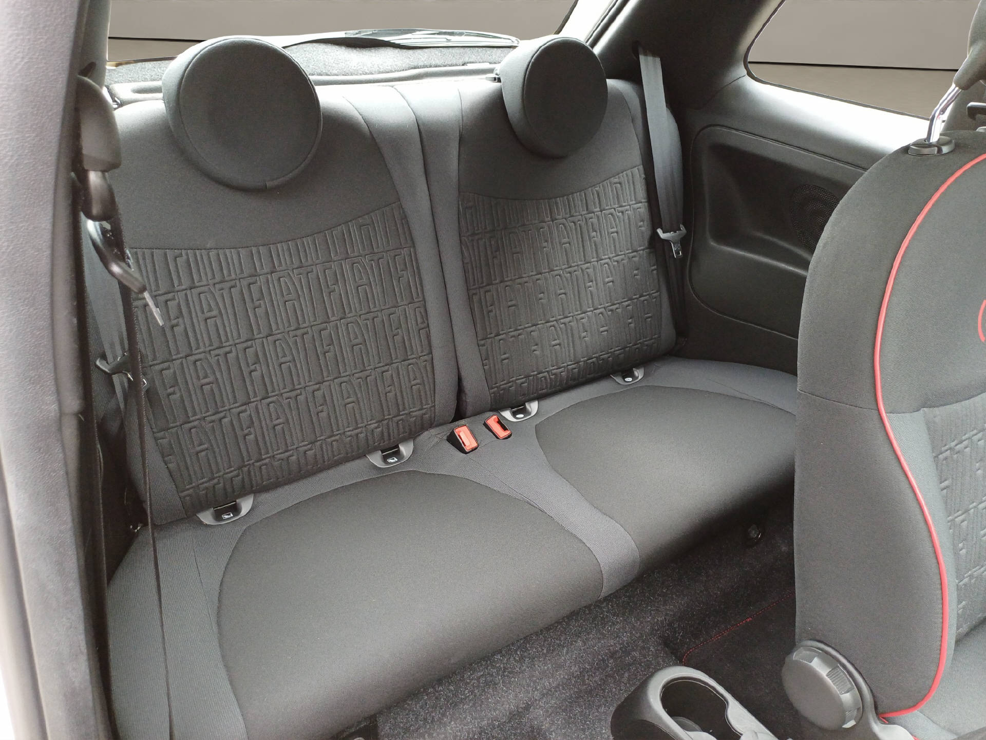 FIAT 500 1.0 Hybrid Red-image-13