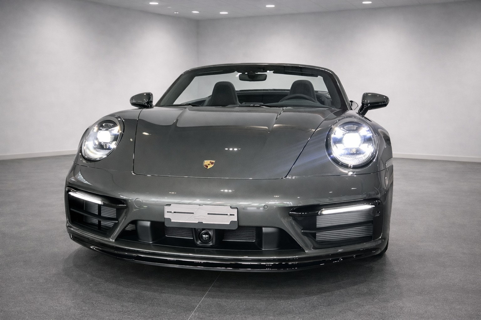 PORSCHE 911 Carrera 4 GTS Cabriolet PDK-image-2