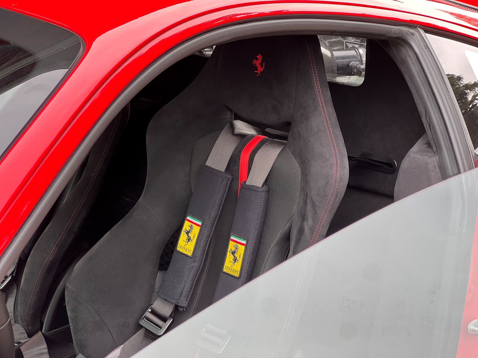FERRARI 488 Pista 3.9 V8-image-9