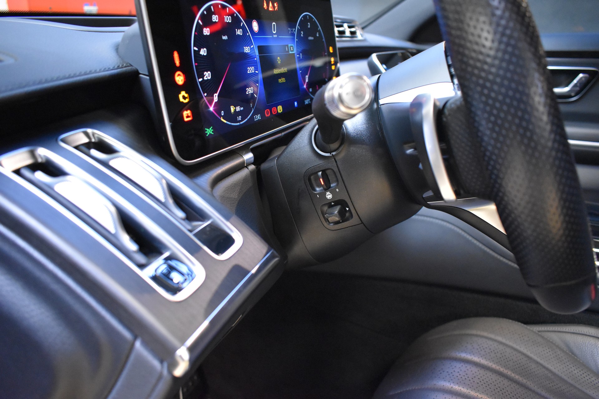 MERCEDES-BENZ S 400 d 4Matic AMG Line 9G-Tronic-image-31