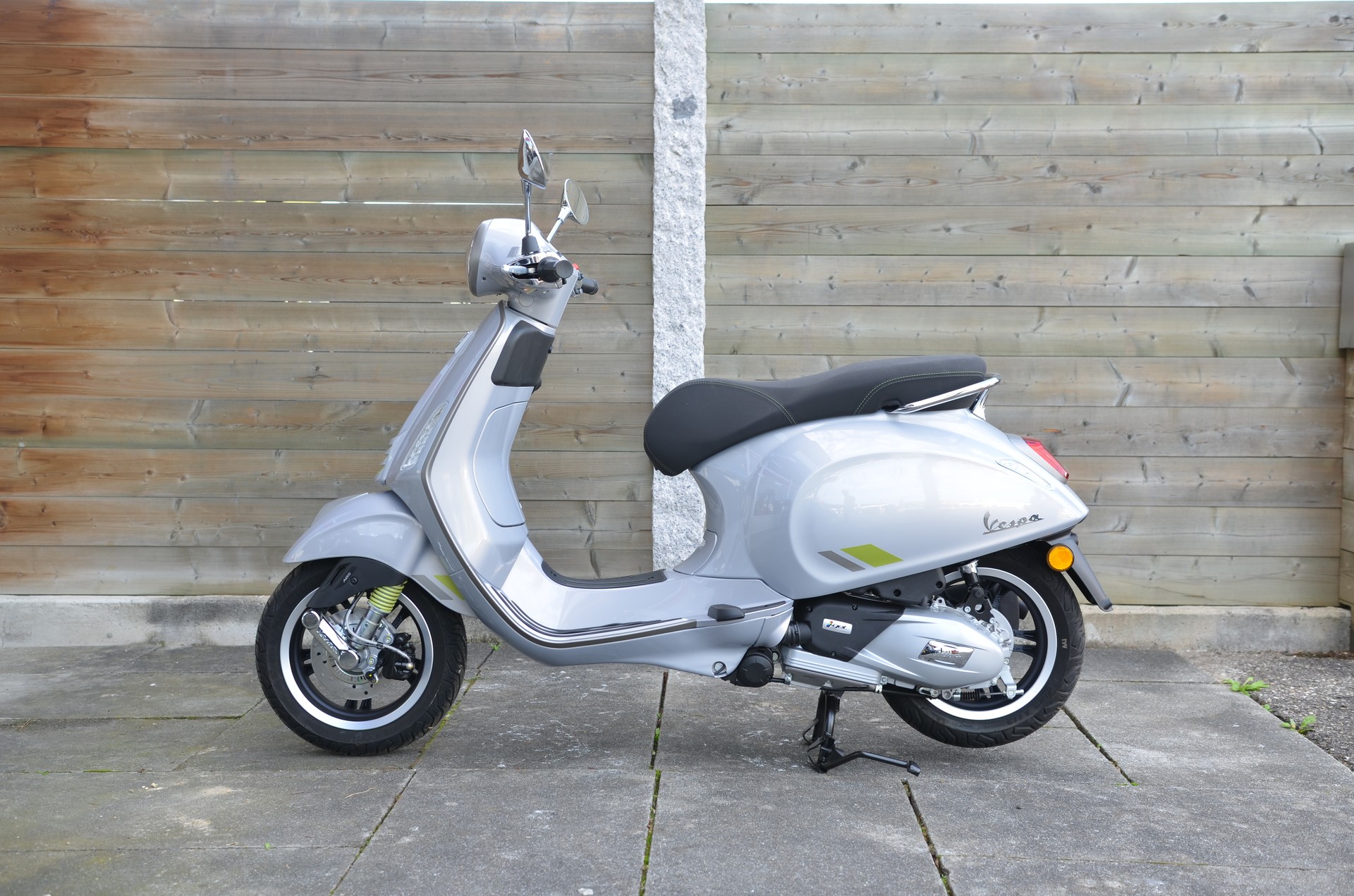 PIAGGIO Vespa 125 Primavera Tech Euro 5+-showroom-element-1