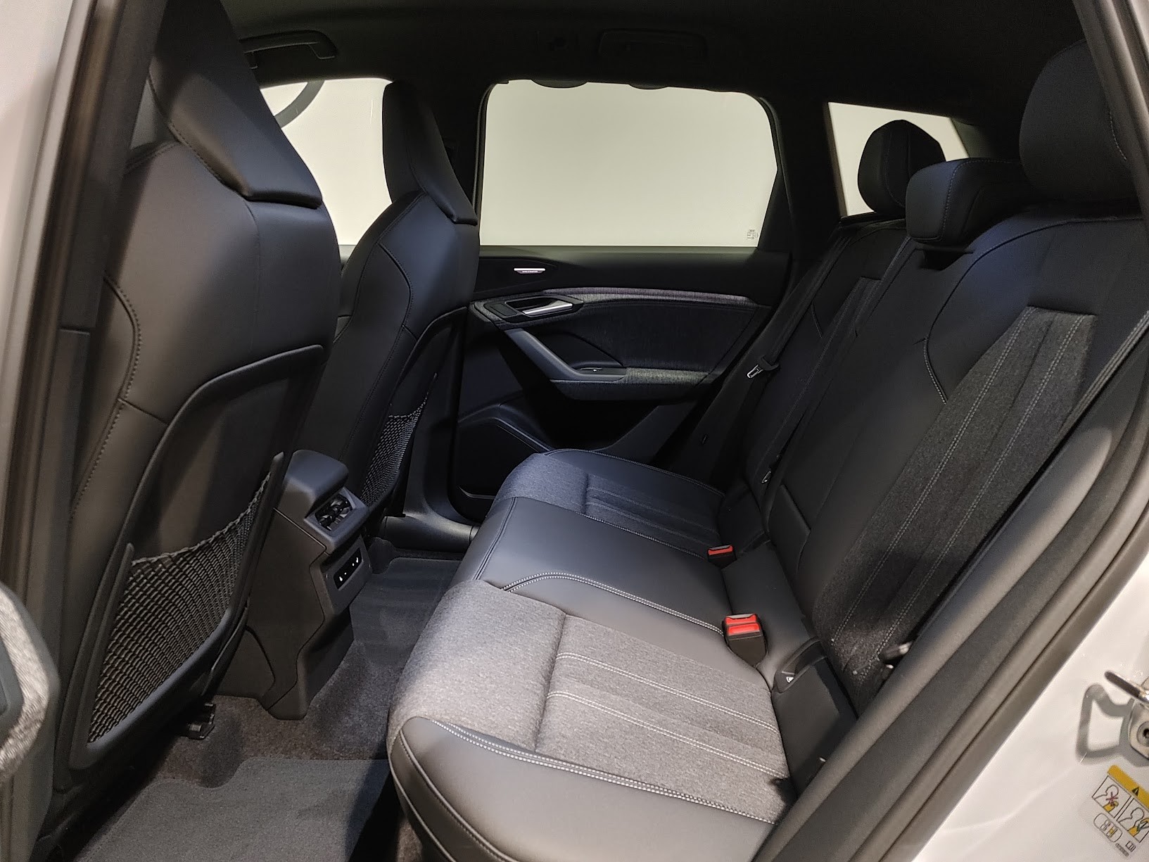 AUDI Q6 e-tron quattro-image-10