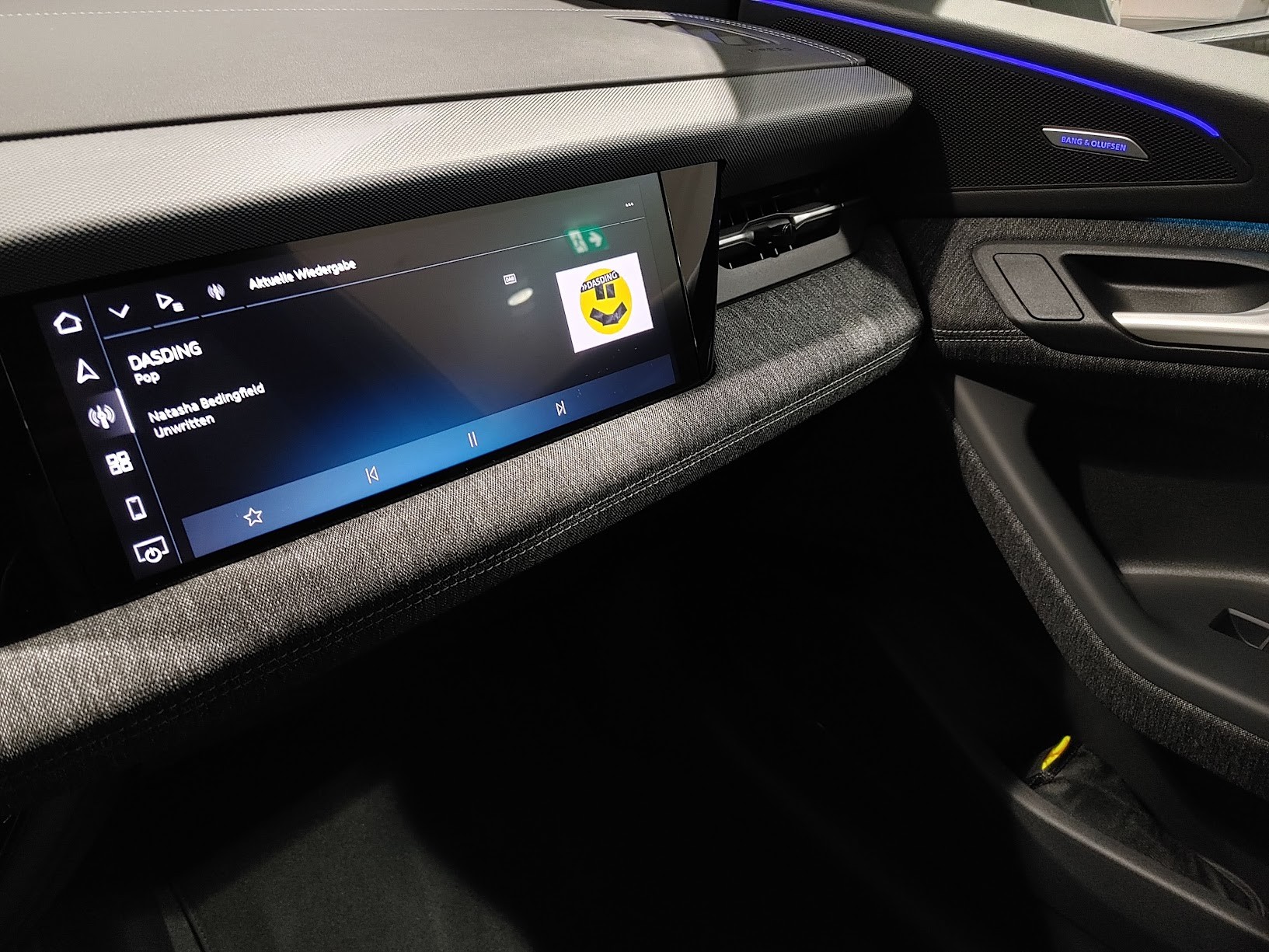 AUDI Q6 e-tron quattro-image-8