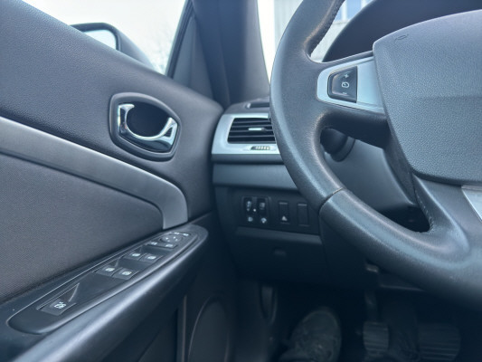 RENAULT Mégane CC 1.4T Dynamique-image-9