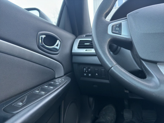 RENAULT Mégane CC 1.4T Dynamique-image-12