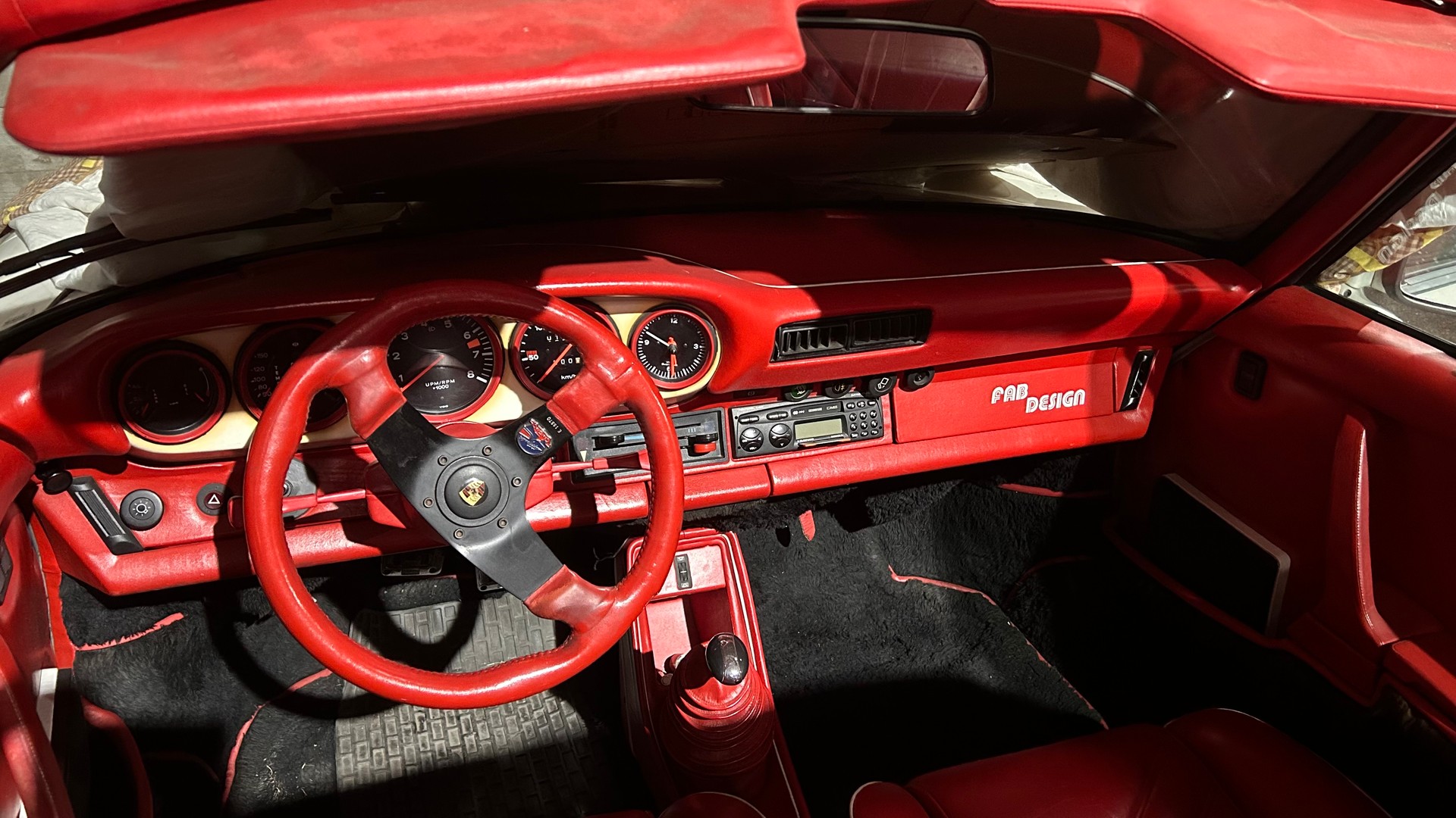 PORSCHE 911 S Targa-image-12