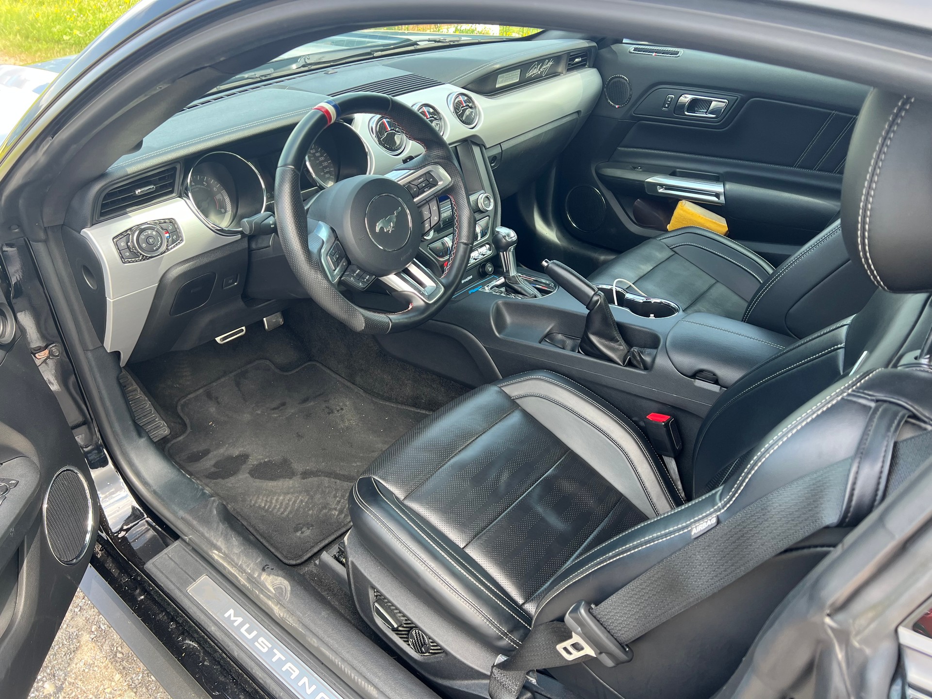 FORD Mustang Fastback 2.3 Automat-image-7