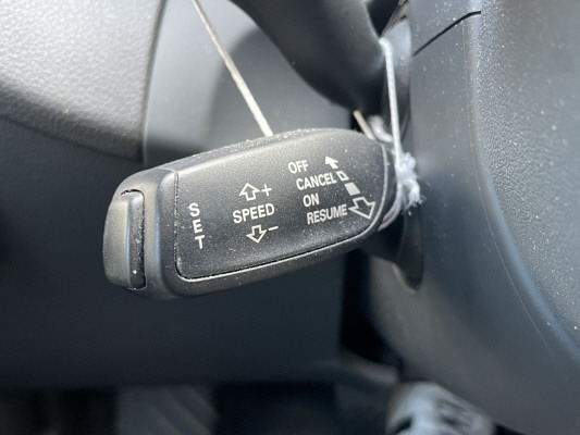 AUDI Q5 2.0 TFSI quattro-image-11