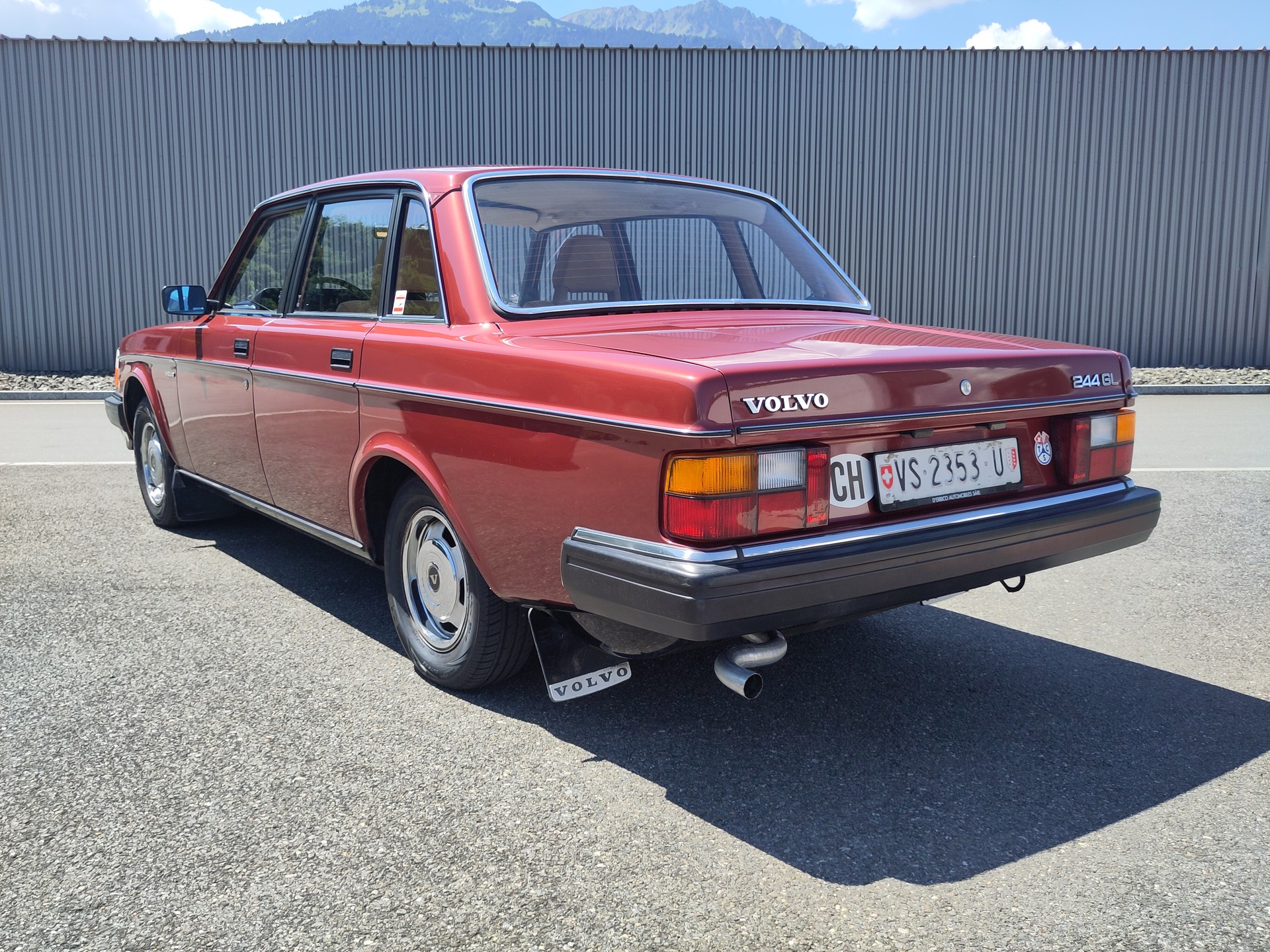 VOLVO 240 2.3 GL-image-2