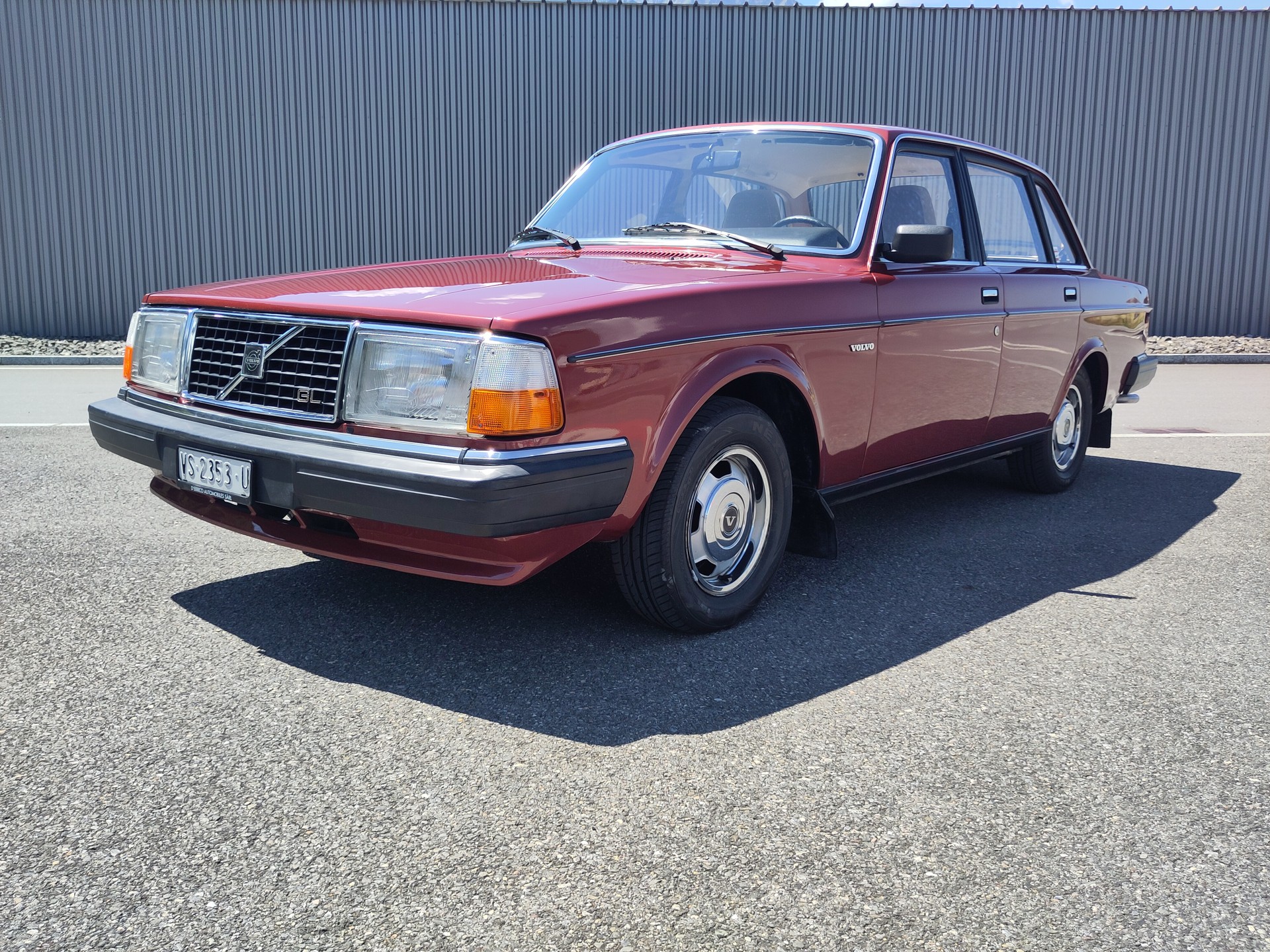 VOLVO 240 2.3 GL-image-1
