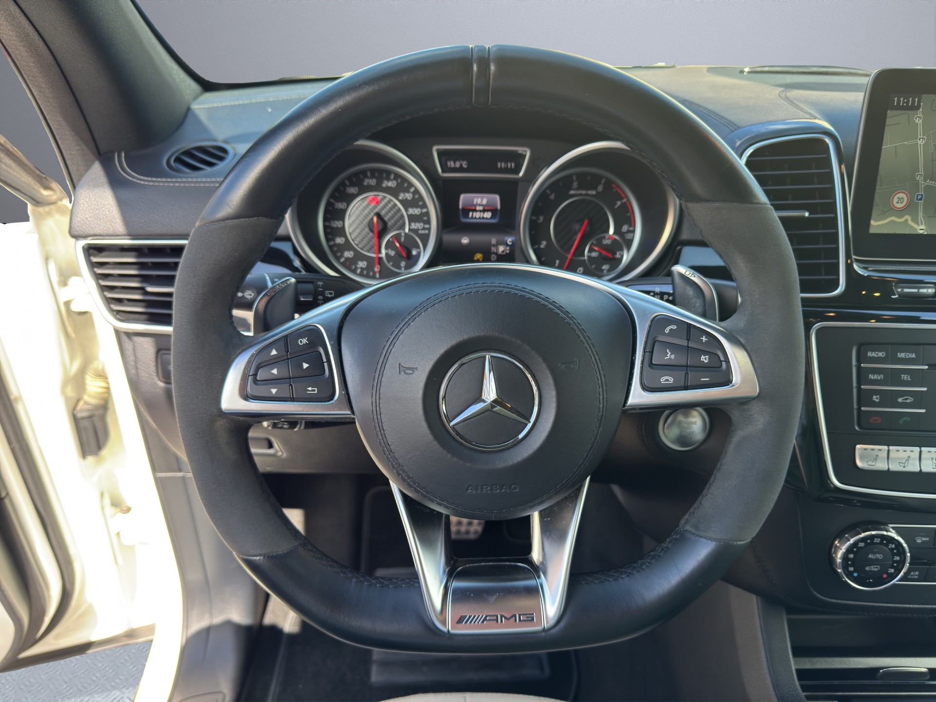 MERCEDES-BENZ GLS 63 AMG 4Matic Speedshift Plus 7G-Tronic-image-11