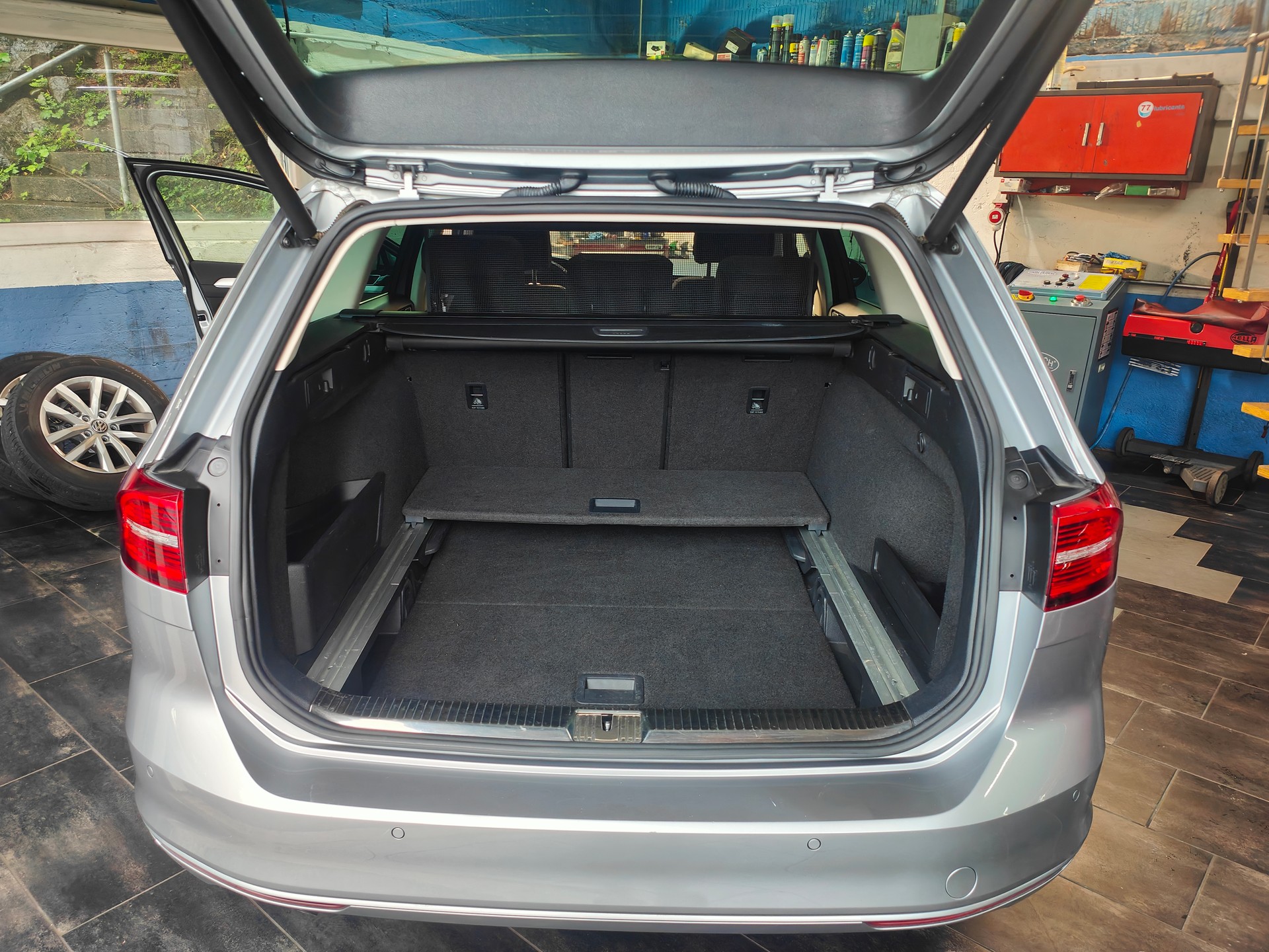 VW Passat Variant 2.0 TDI BMT Comfortline DSG 4Motion-image-8