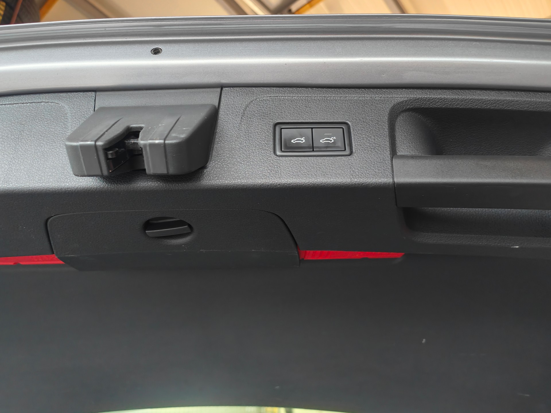 VW Passat Variant 2.0 TDI BMT Comfortline DSG 4Motion-image-9