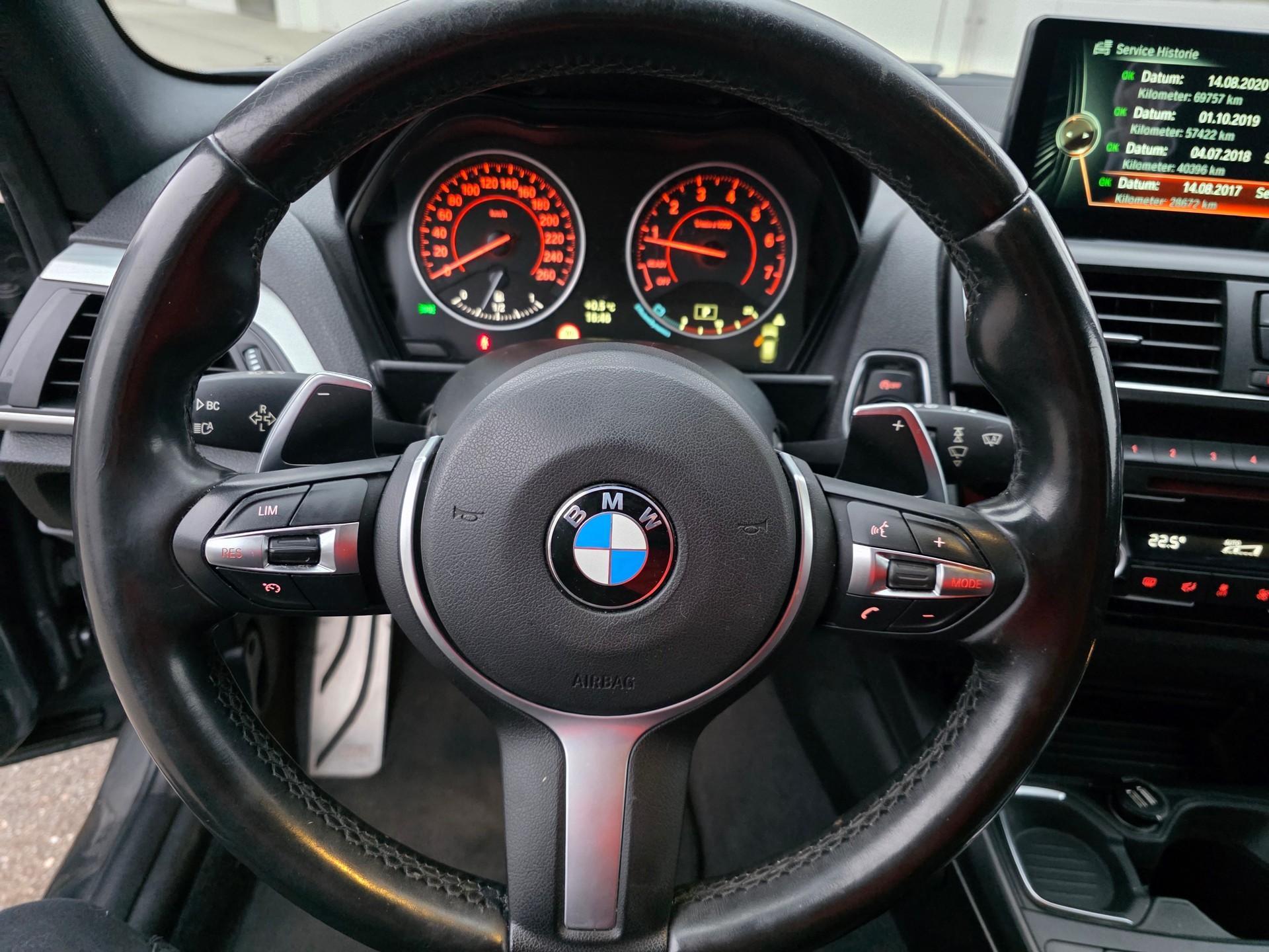 BMW M135i xDrive M-Performance Steptronic Carplay-image-4