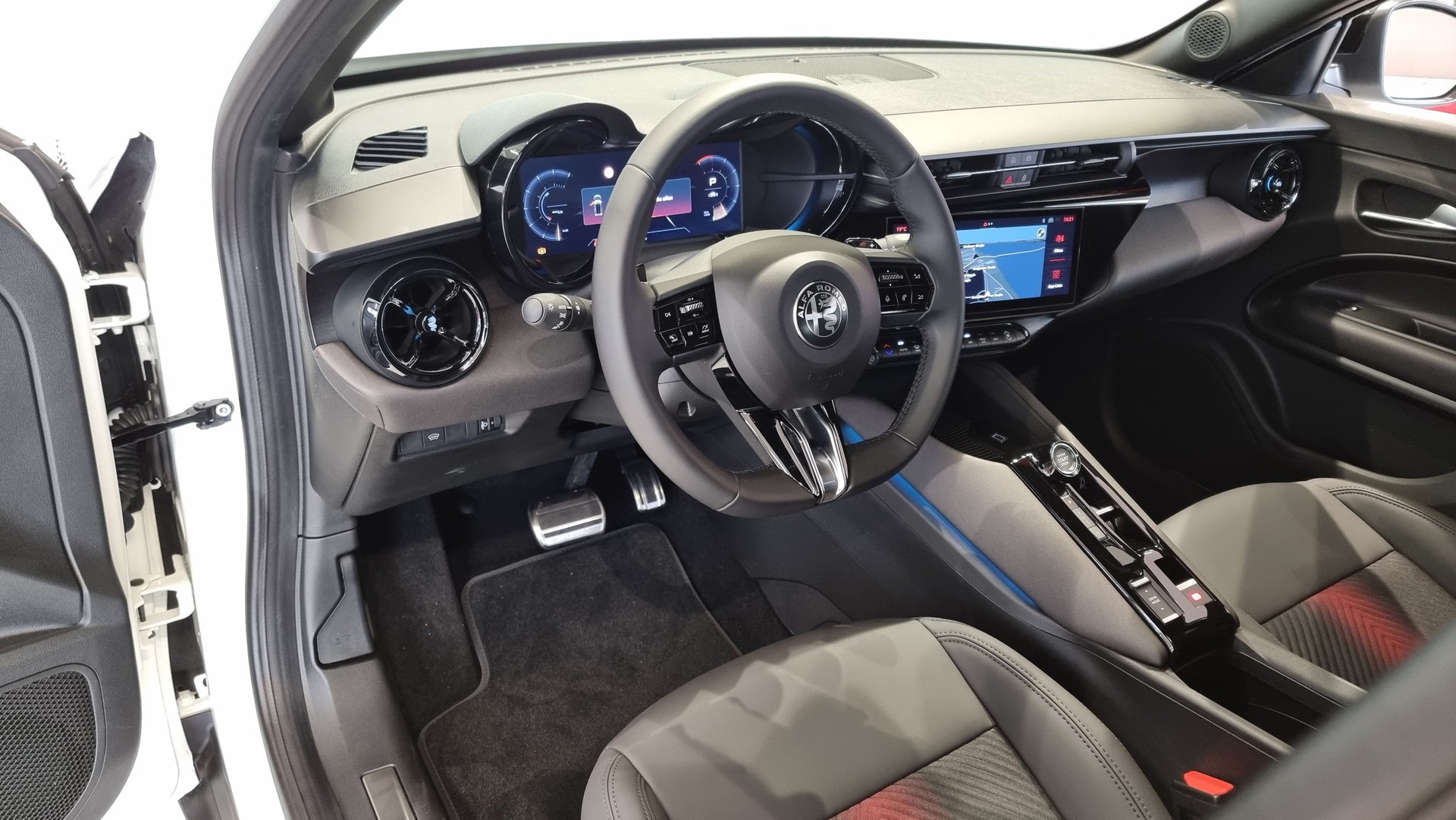 ALFA ROMEO Junior 1.2 Ibrida Speciale-image-15