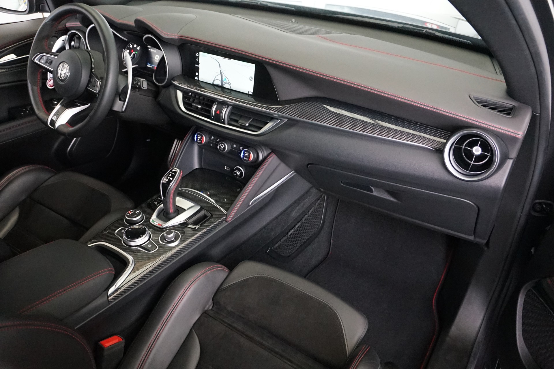 ALFA ROMEO Stelvio 2.9 V6 Quadrifoglio Q4 Automatic 510PS-image-18