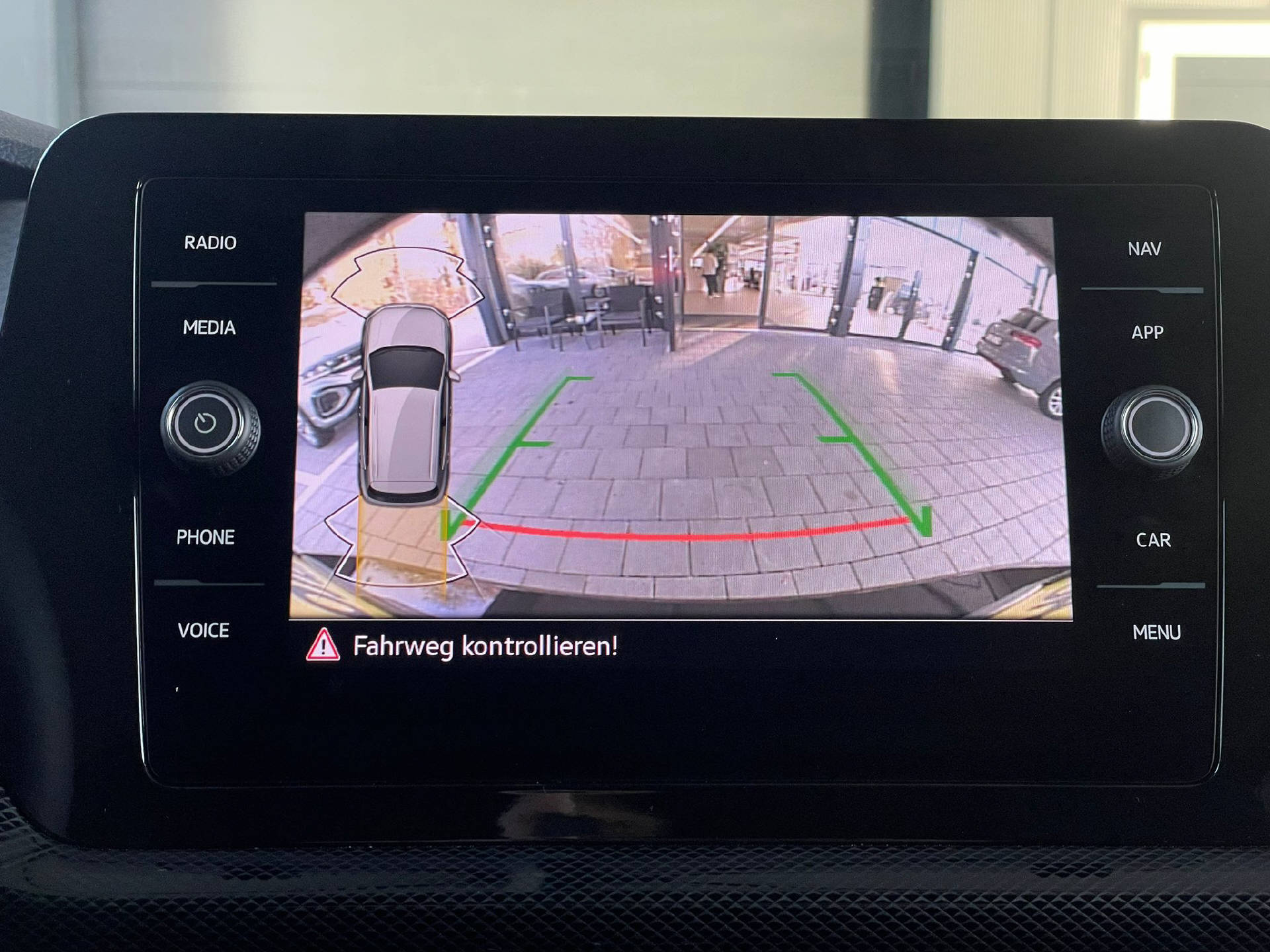 VW T-Cross 1.0 TSI 115 Life DSG-image-13