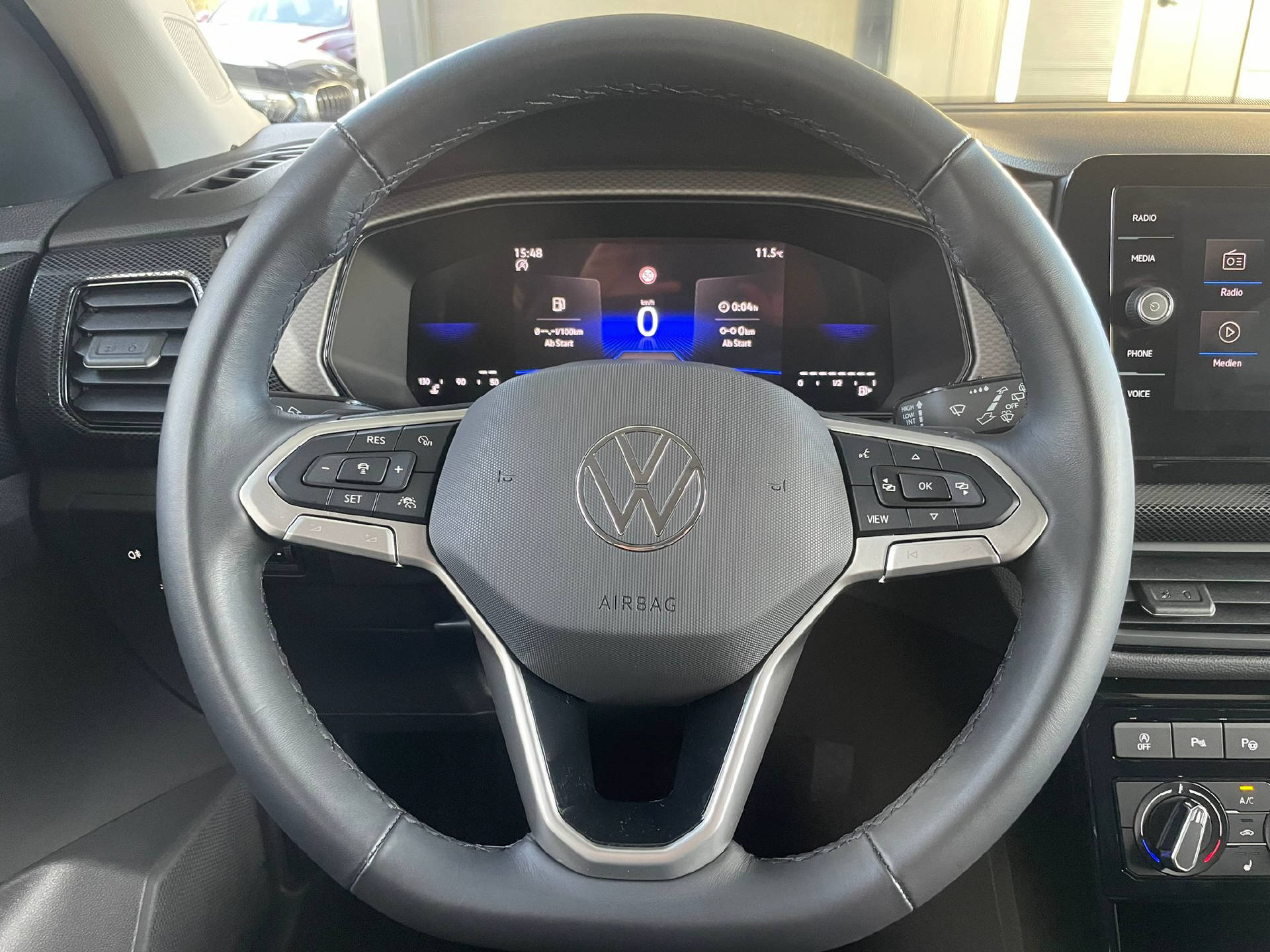 VW T-Cross 1.0 TSI 115 Life DSG-image-7