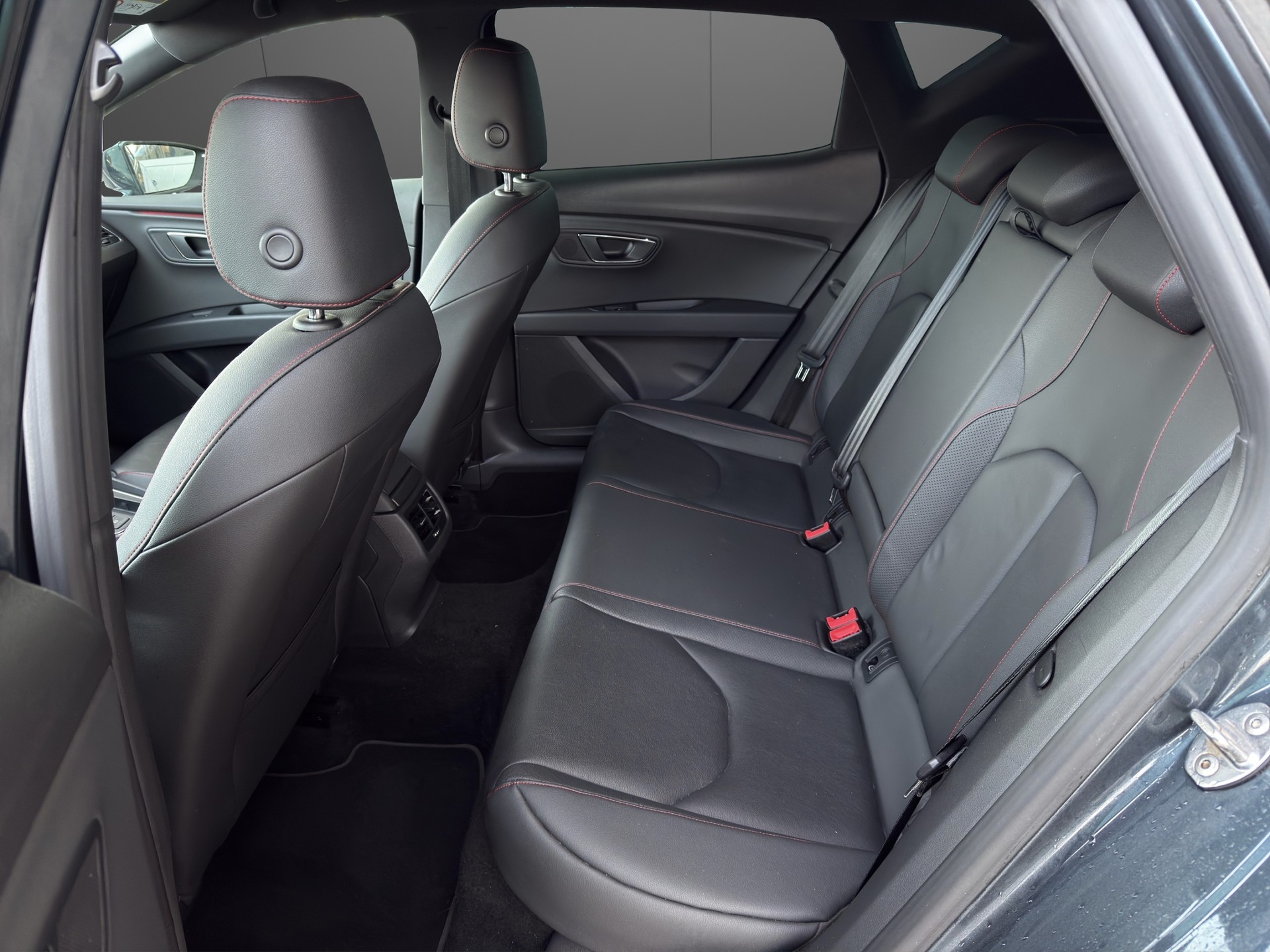 SEAT Leon 1.5 TSI EVO FR ACT FR-image-7