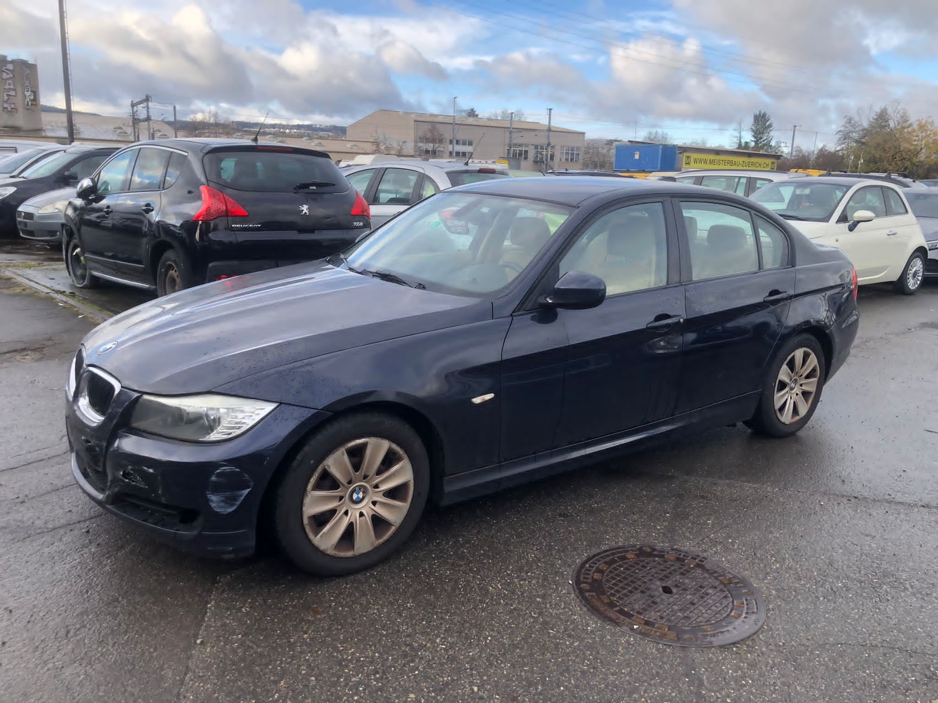 BMW 318i Dynamic Edition Steptronic-image-2