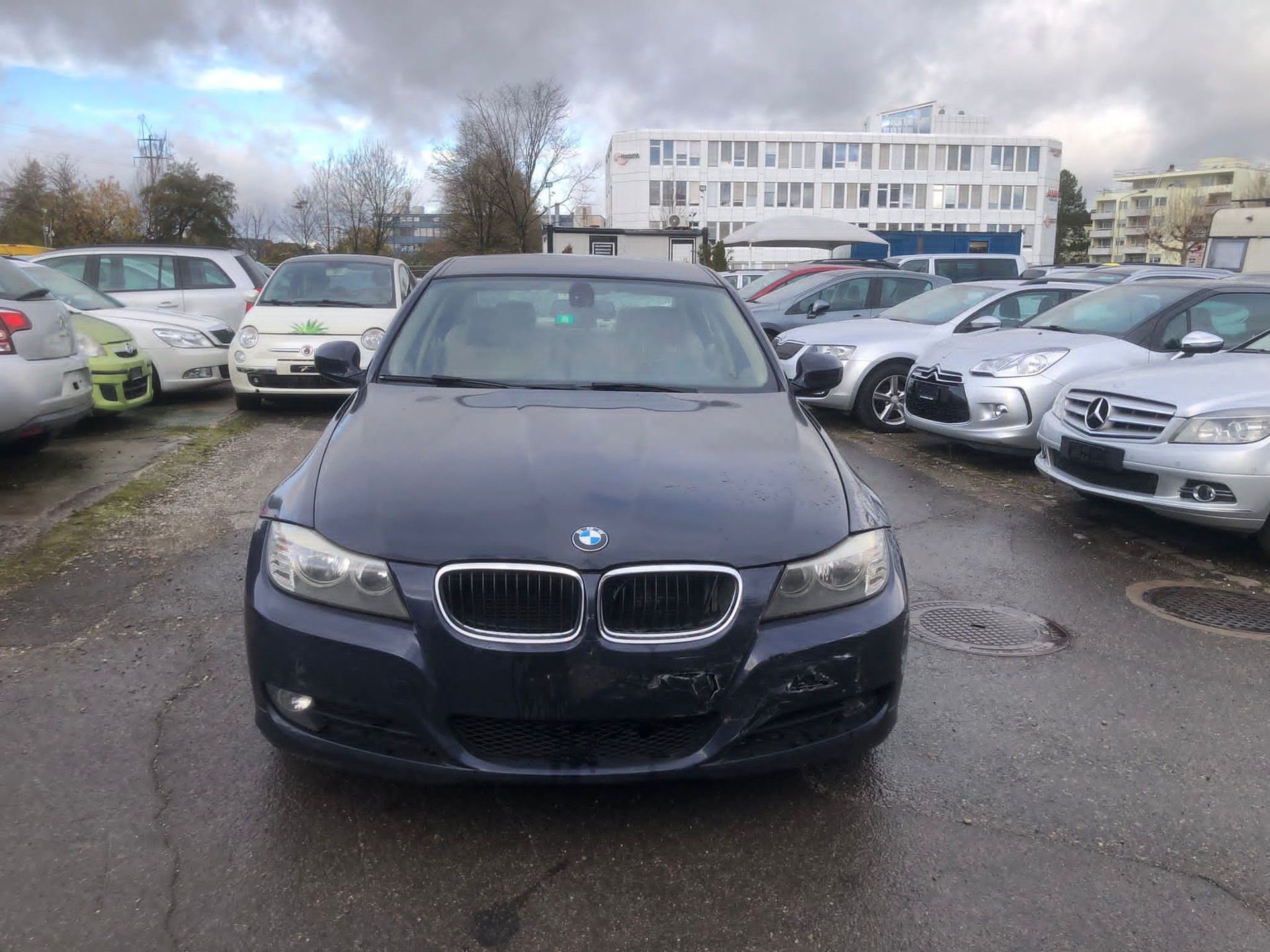 BMW 318i Dynamic Edition Steptronic-image-0