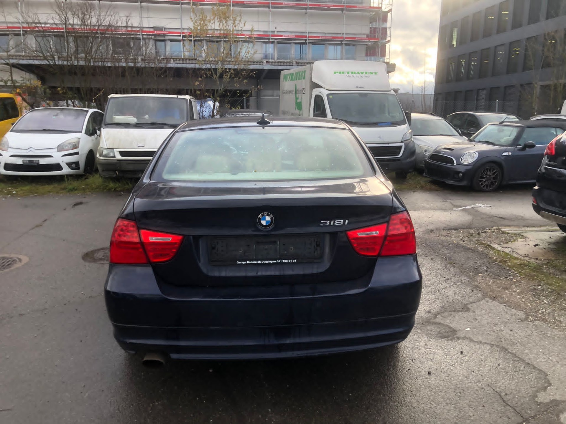 BMW 318i Dynamic Edition Steptronic-image-8