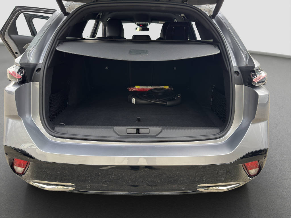 PEUGEOT 308 SW 1.6 PHEV 180 GT-image-12