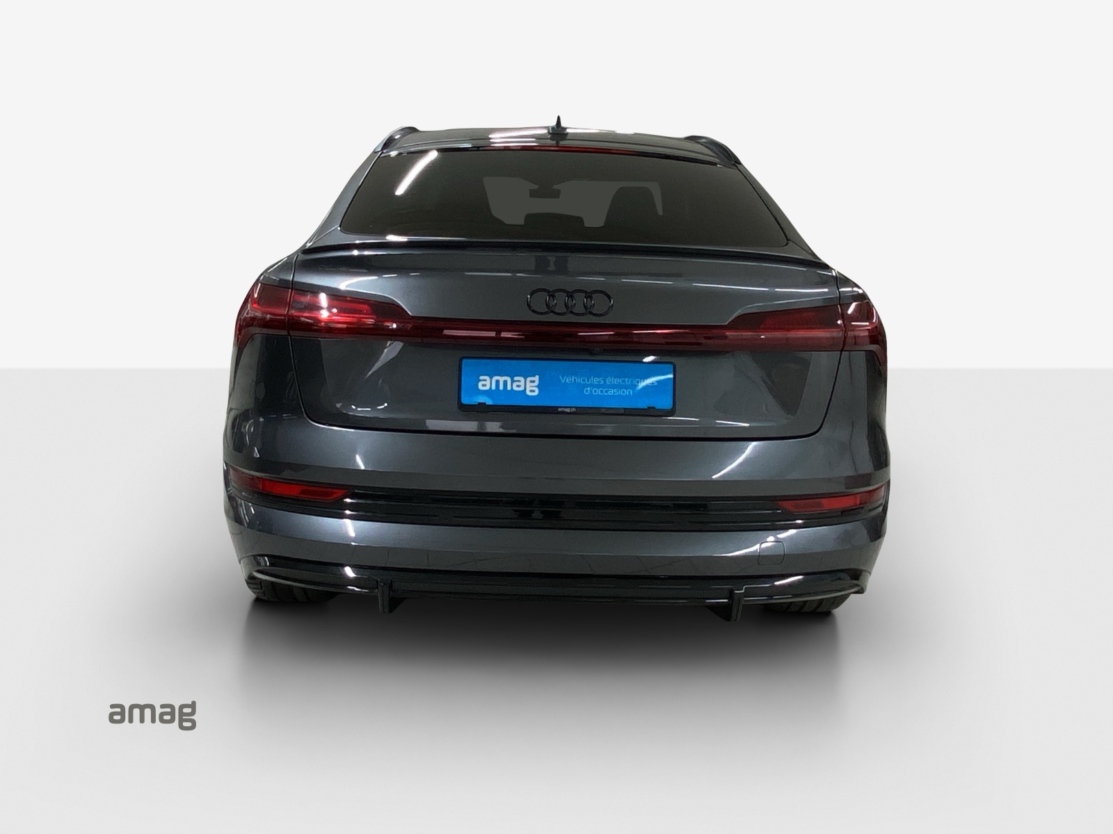 AUDI e-tron 55 Sportback S Line Black Edition quattro-image-4