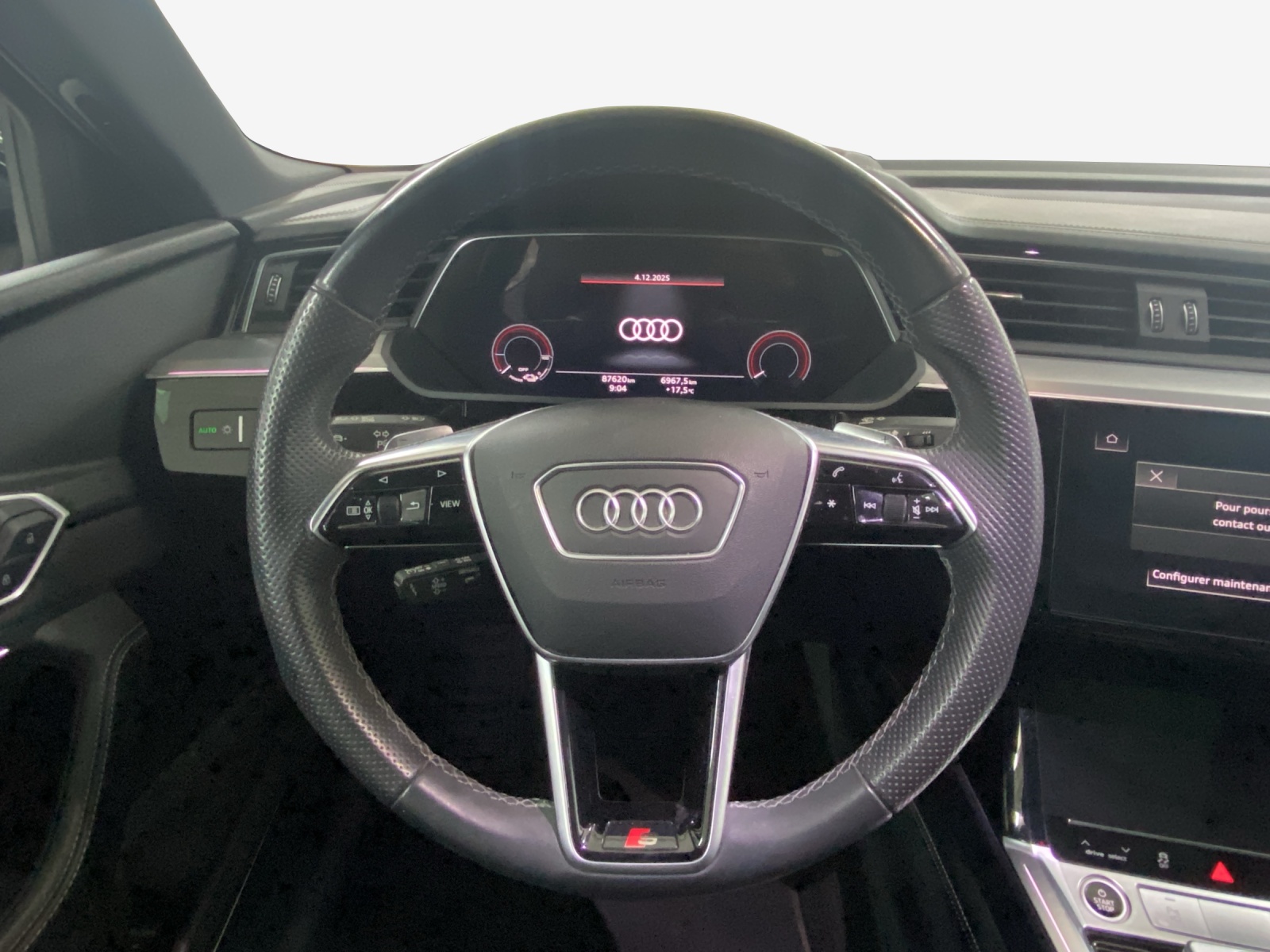 AUDI e-tron 55 Sportback S Line Black Edition quattro-image-10