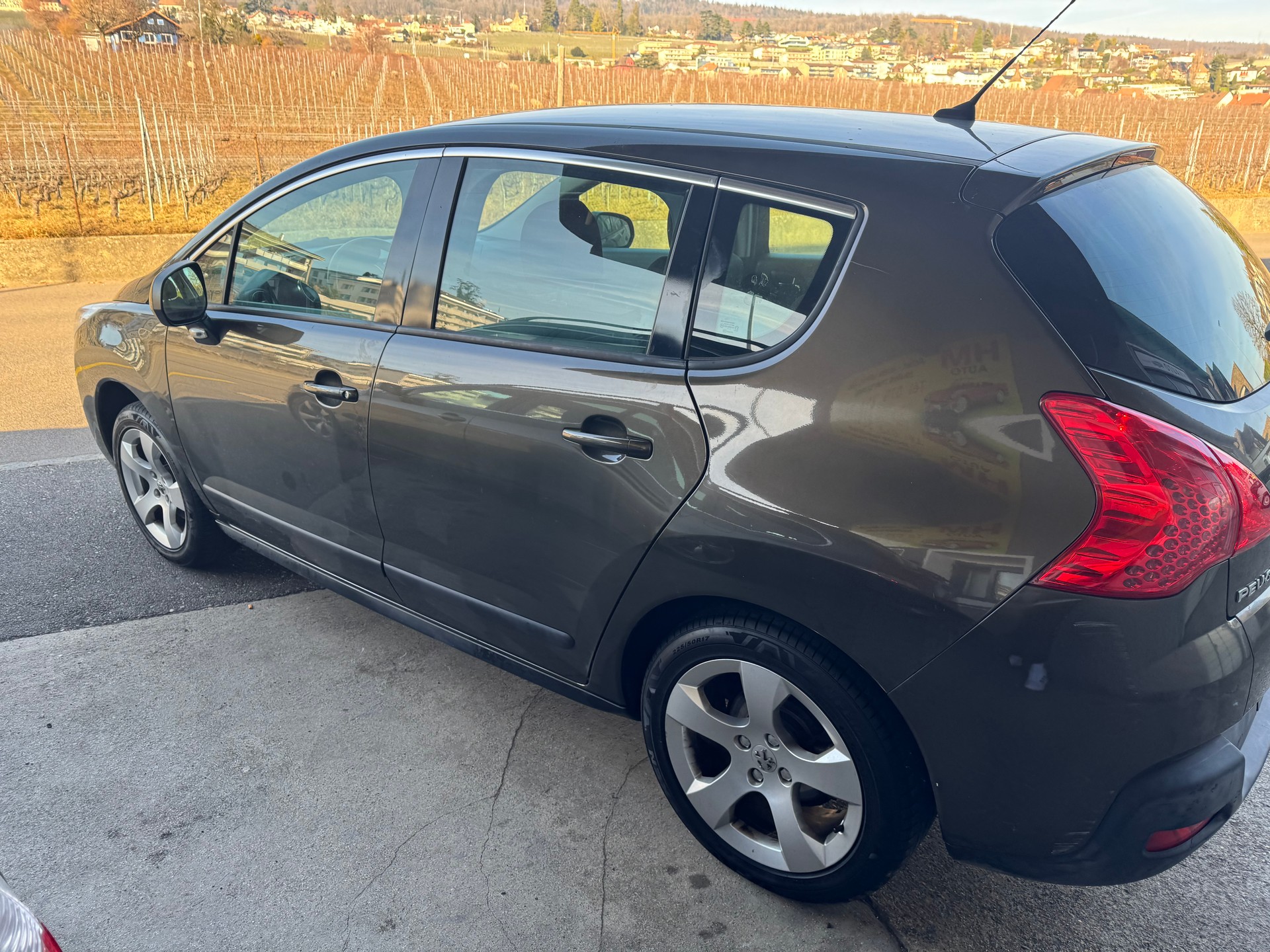 PEUGEOT 3008 1.6 16V T Sport Pack-image-3