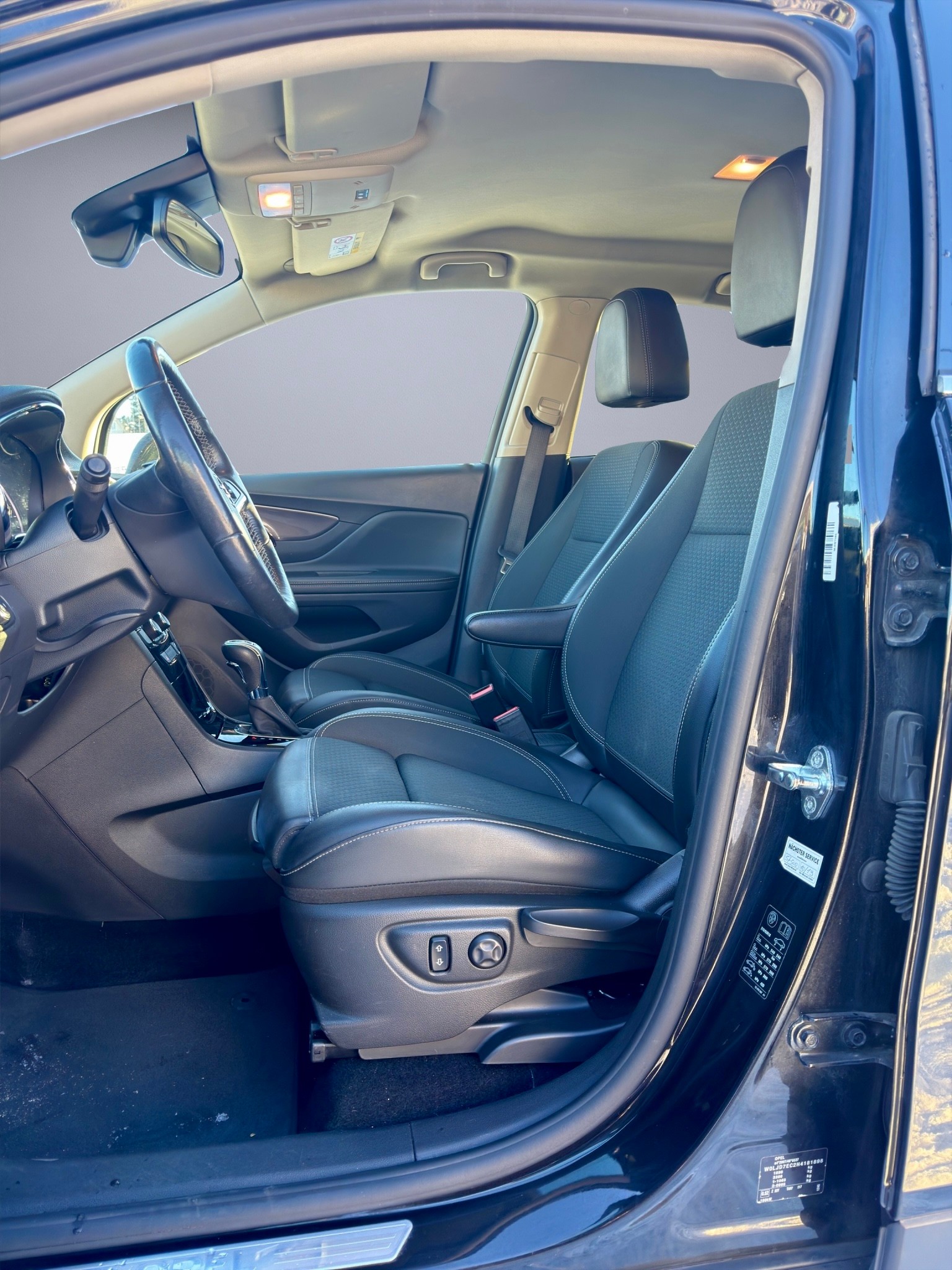 OPEL Mokka X 1.6 CDTi 120 Years Edition 4WD Automatic-image-14