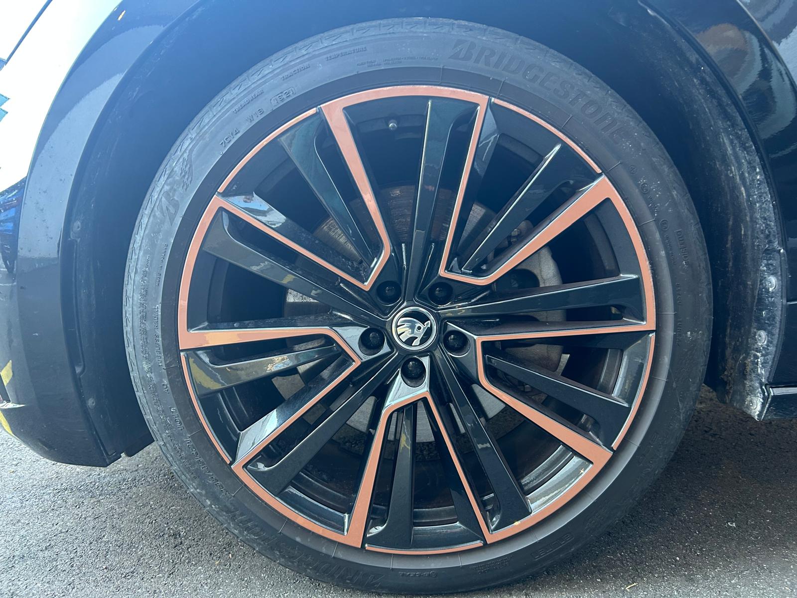 SKODA Enyaq iV 80x Founders Edition-image-12