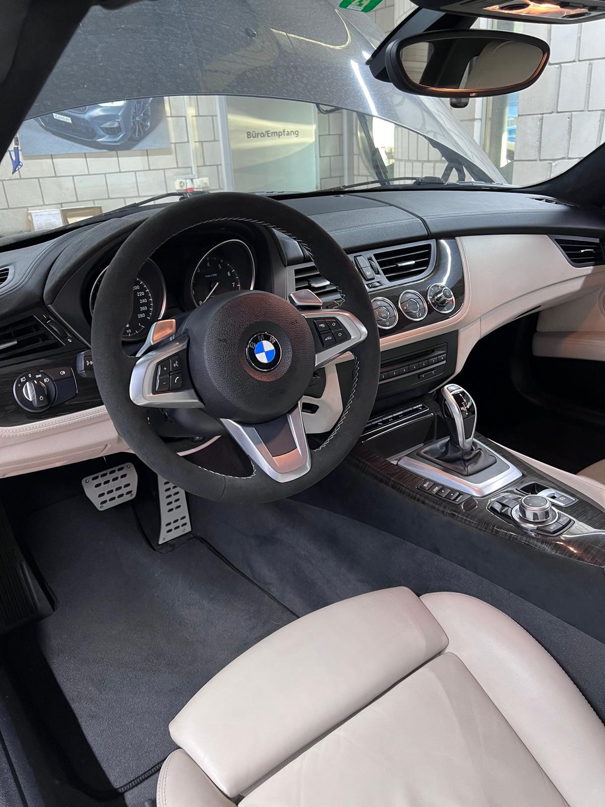 BMW Z4 sDrive35i DKG-image-1