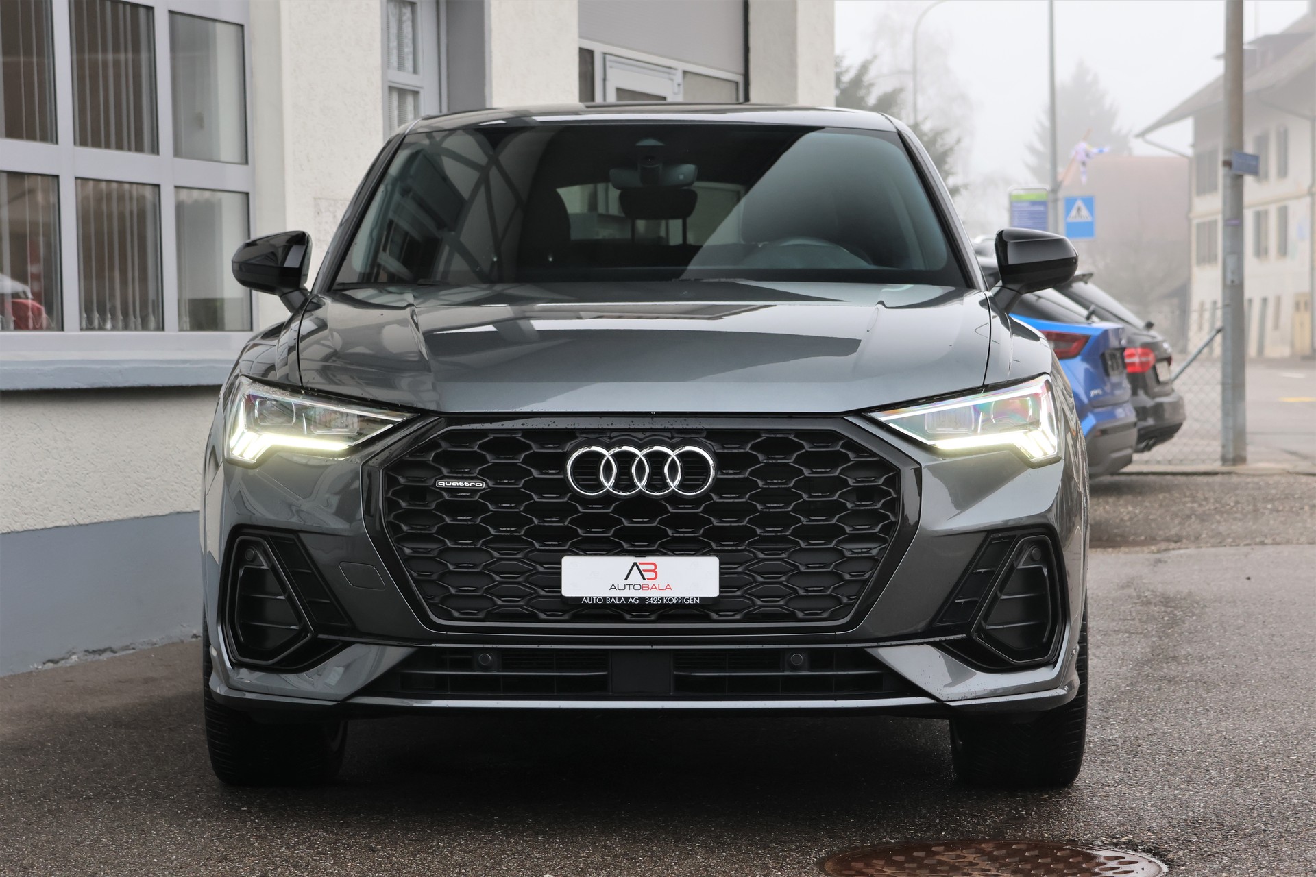 AUDI Q3 Sportback 35 TDI S line quattro S-tronic (CH)-image-1