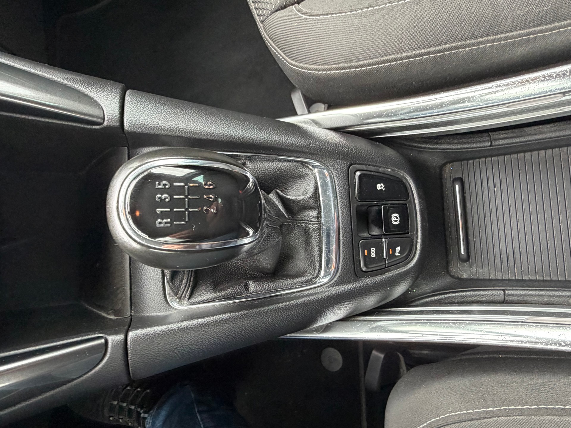 OPEL Zafira 1.6i Turbo Enjoy-image-9
