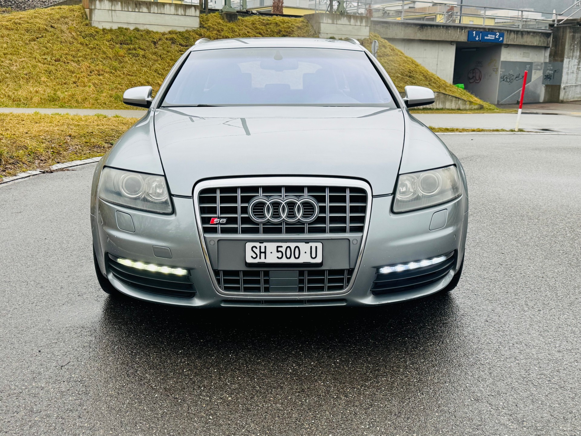 AUDI S6 Avant 5.2 V10 quattro tiptronic-image-2