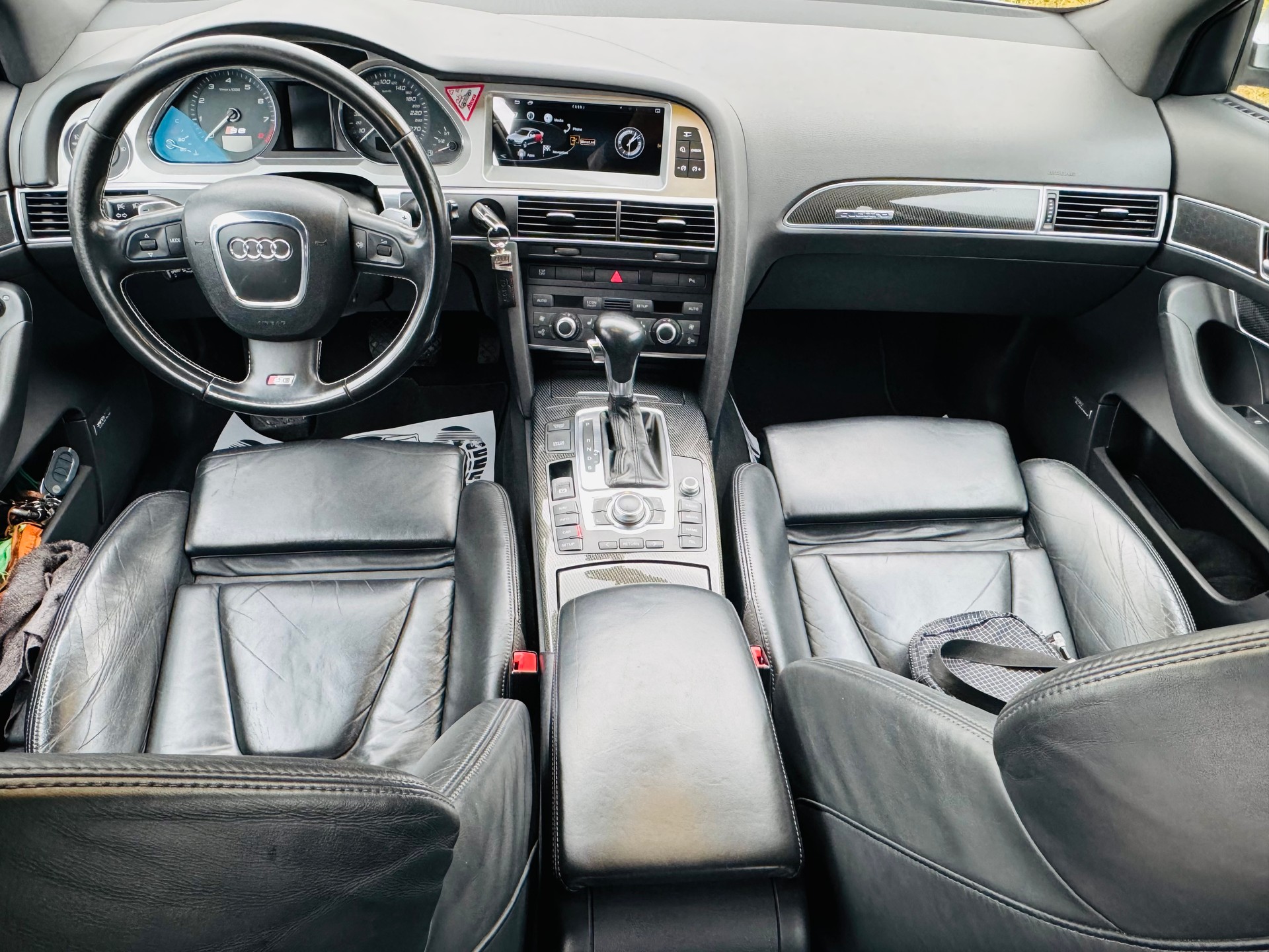 AUDI S6 Avant 5.2 V10 quattro tiptronic-image-8
