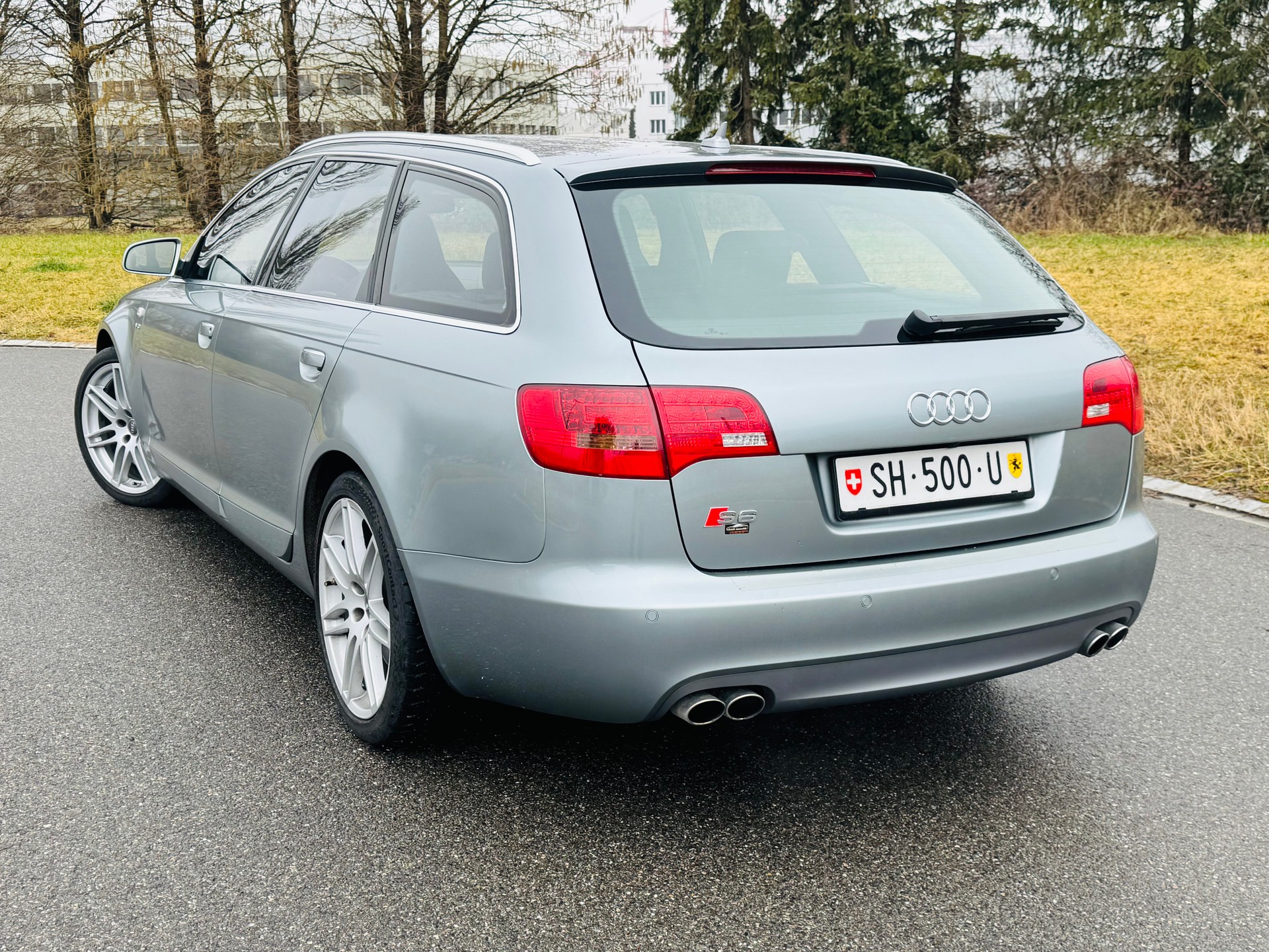 AUDI S6 Avant 5.2 V10 quattro tiptronic-image-4