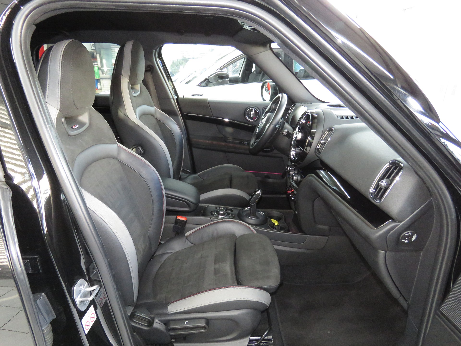 MINI Countryman John Cooper Works ALL4 Steptronic (Automat)-image-12