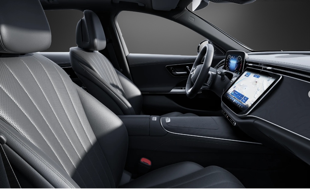 MERCEDES-BENZ E 220 d T 4Matic 9G-Tronic-image-6