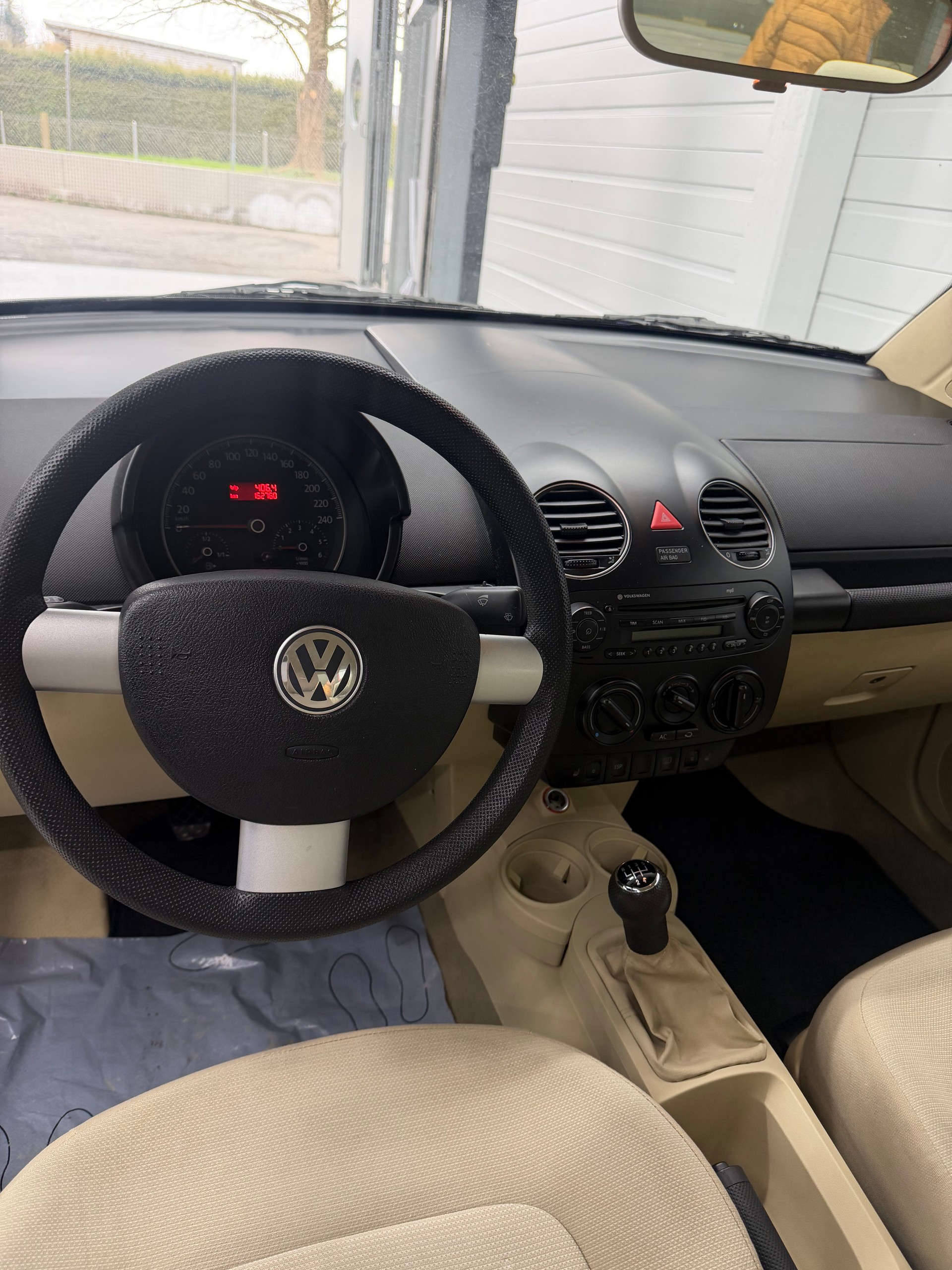 VW Beetle 1.4-image-6