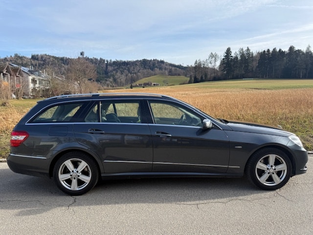 MERCEDES-BENZ E 250 CDI BlueEfficiency Elégance 4Matic 7G-Tronic-image-1