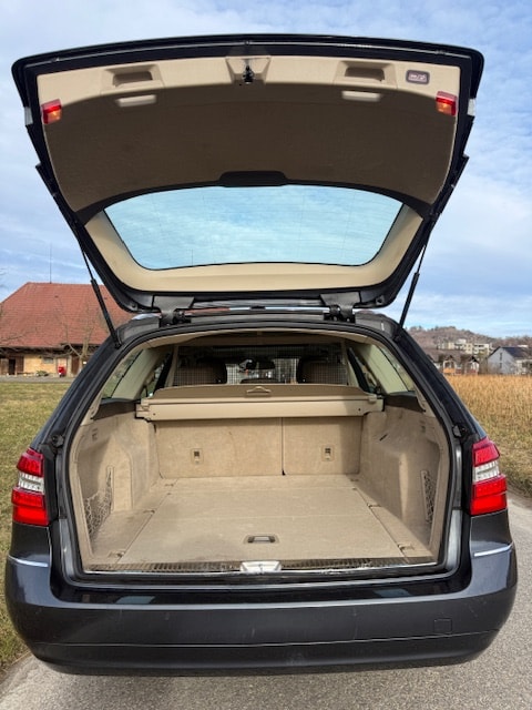 MERCEDES-BENZ E 250 CDI BlueEfficiency Elégance 4Matic 7G-Tronic-image-3