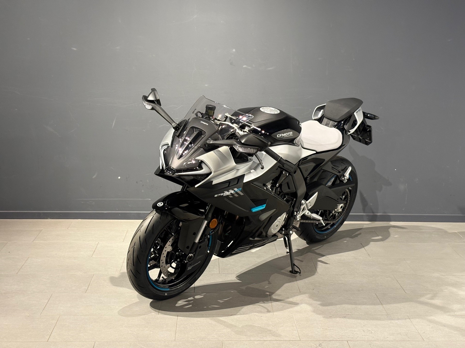CF MOTO 675 SR-R-showroom-element-2