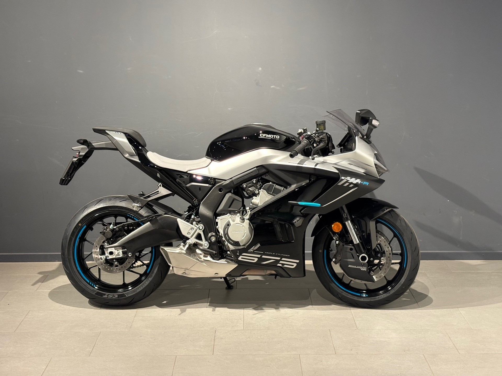 CF MOTO 675 SR-R