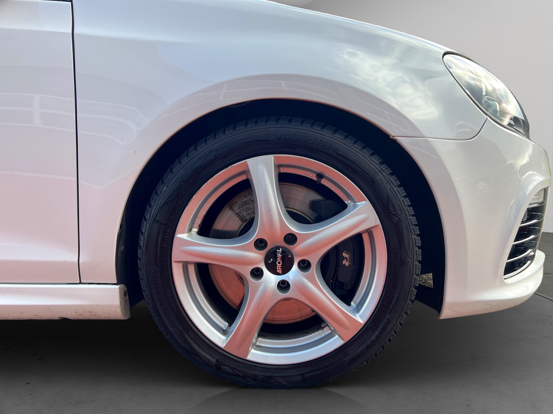VW Golf 2.0 TSI R 4Motion DSG-image-8
