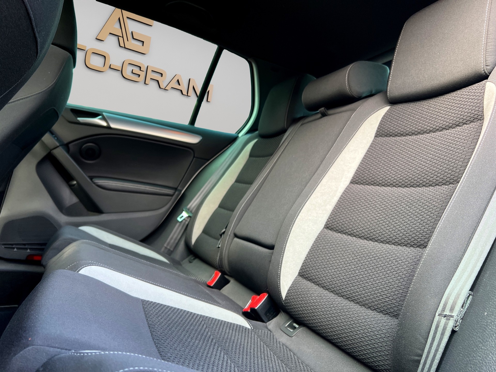 VW Golf 2.0 TSI R 4Motion DSG-image-21