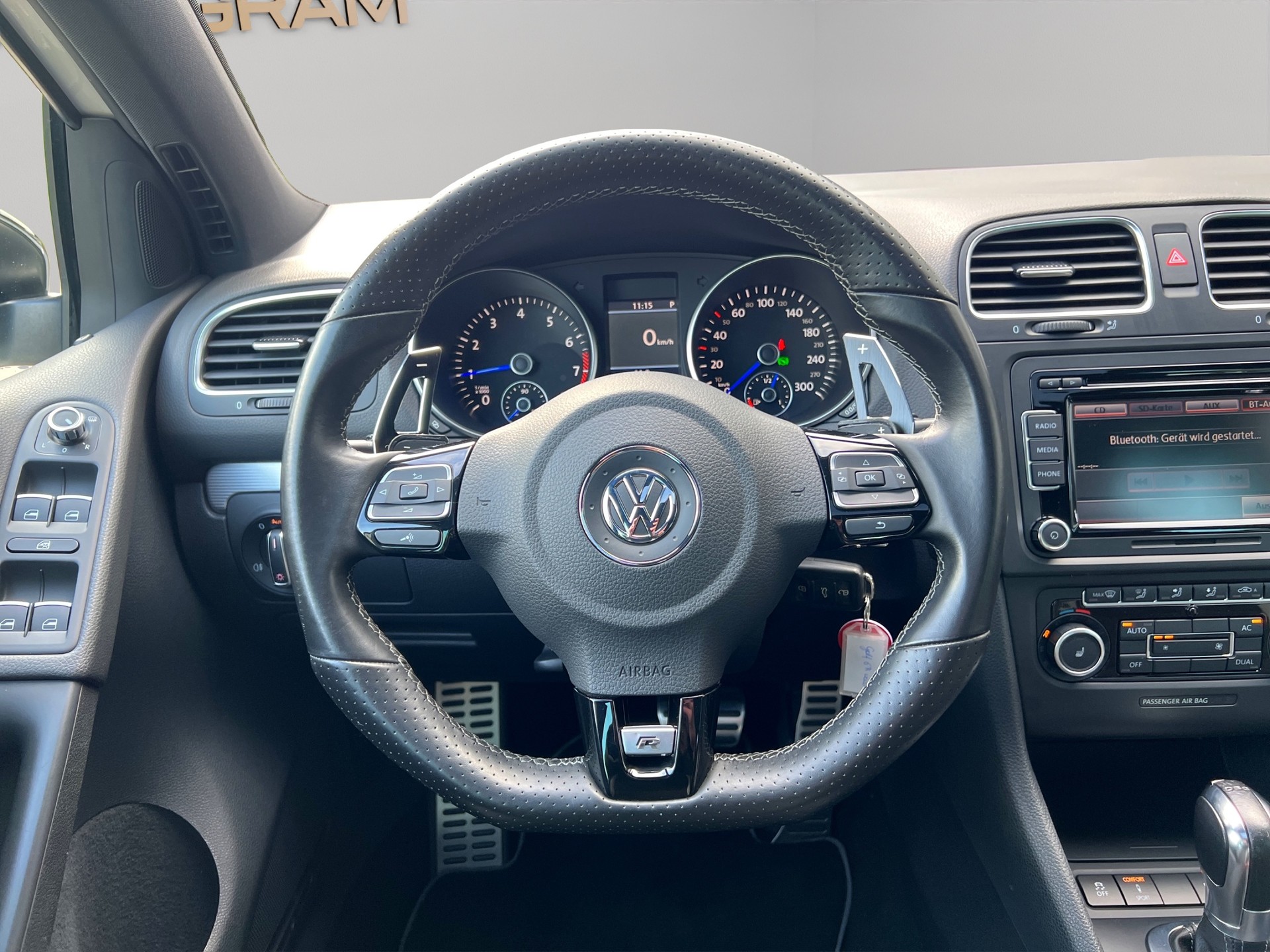 VW Golf 2.0 TSI R 4Motion DSG-image-14