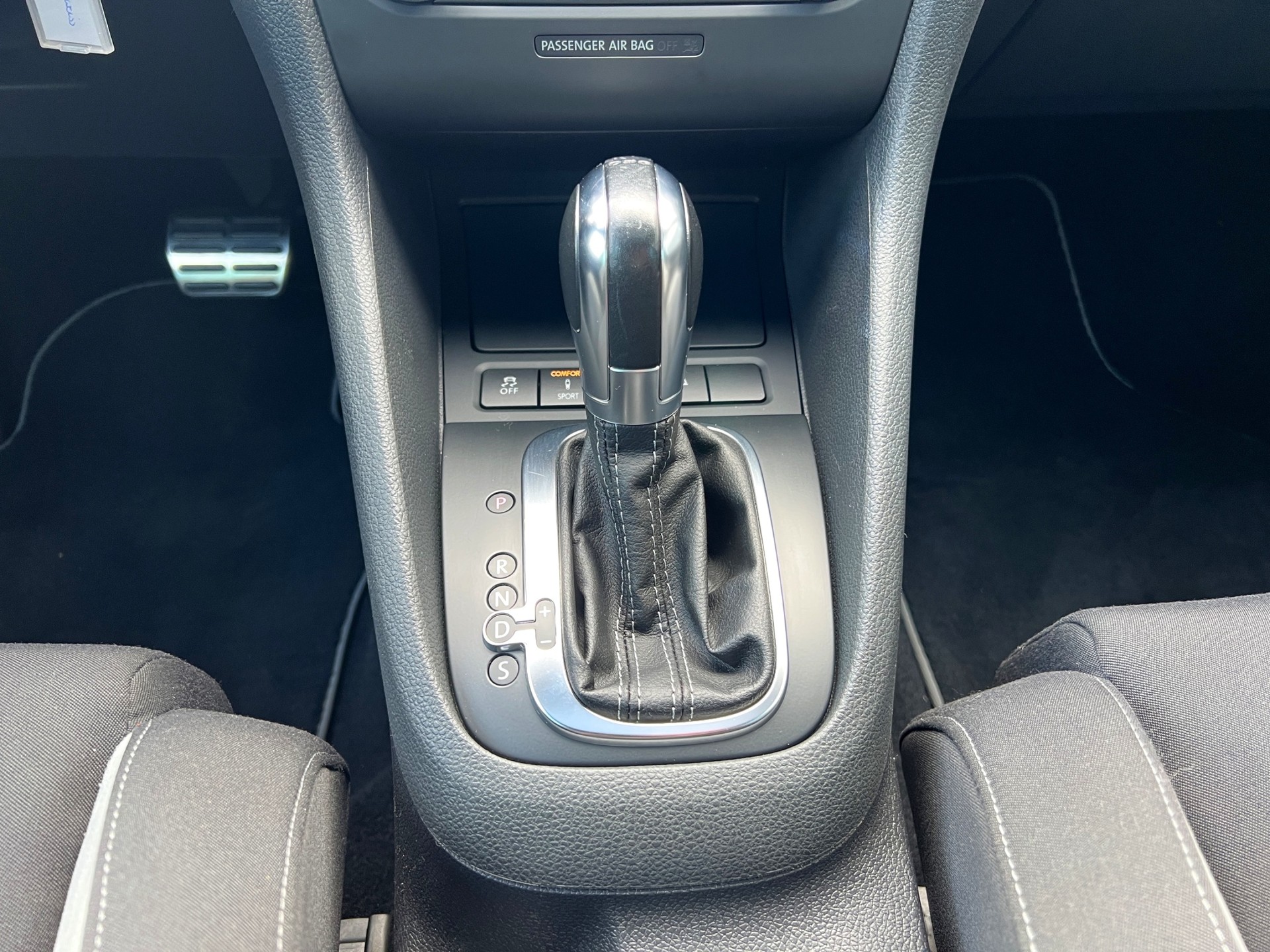VW Golf 2.0 TSI R 4Motion DSG-image-18